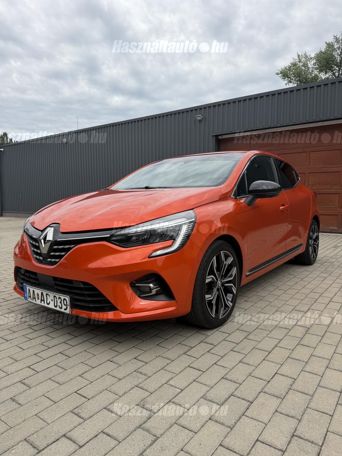 RENAULT CLIO 2022/8 - 1