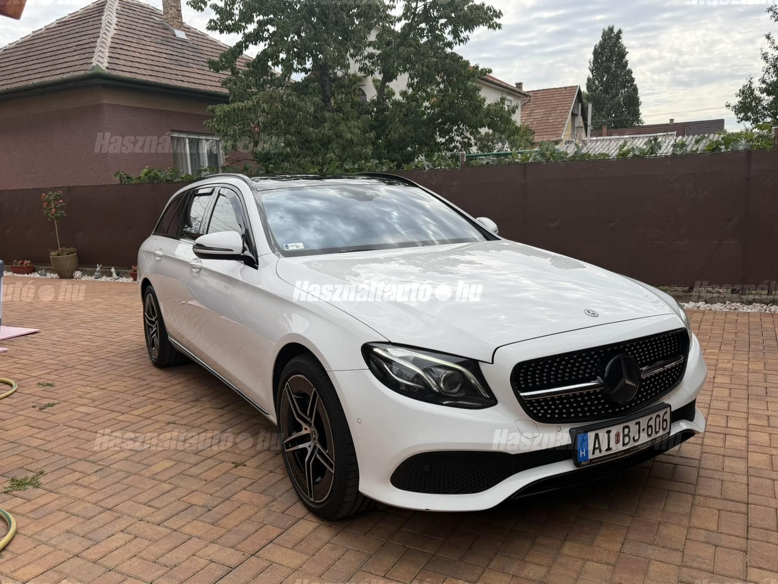 MERCEDES-BENZ E 220 2017/12 - 1