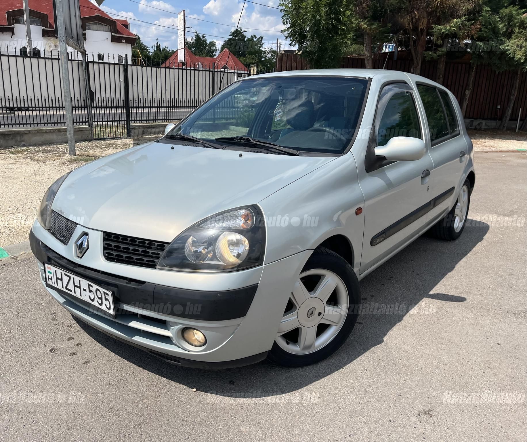 RENAULT CLIO 2002/11 - 1