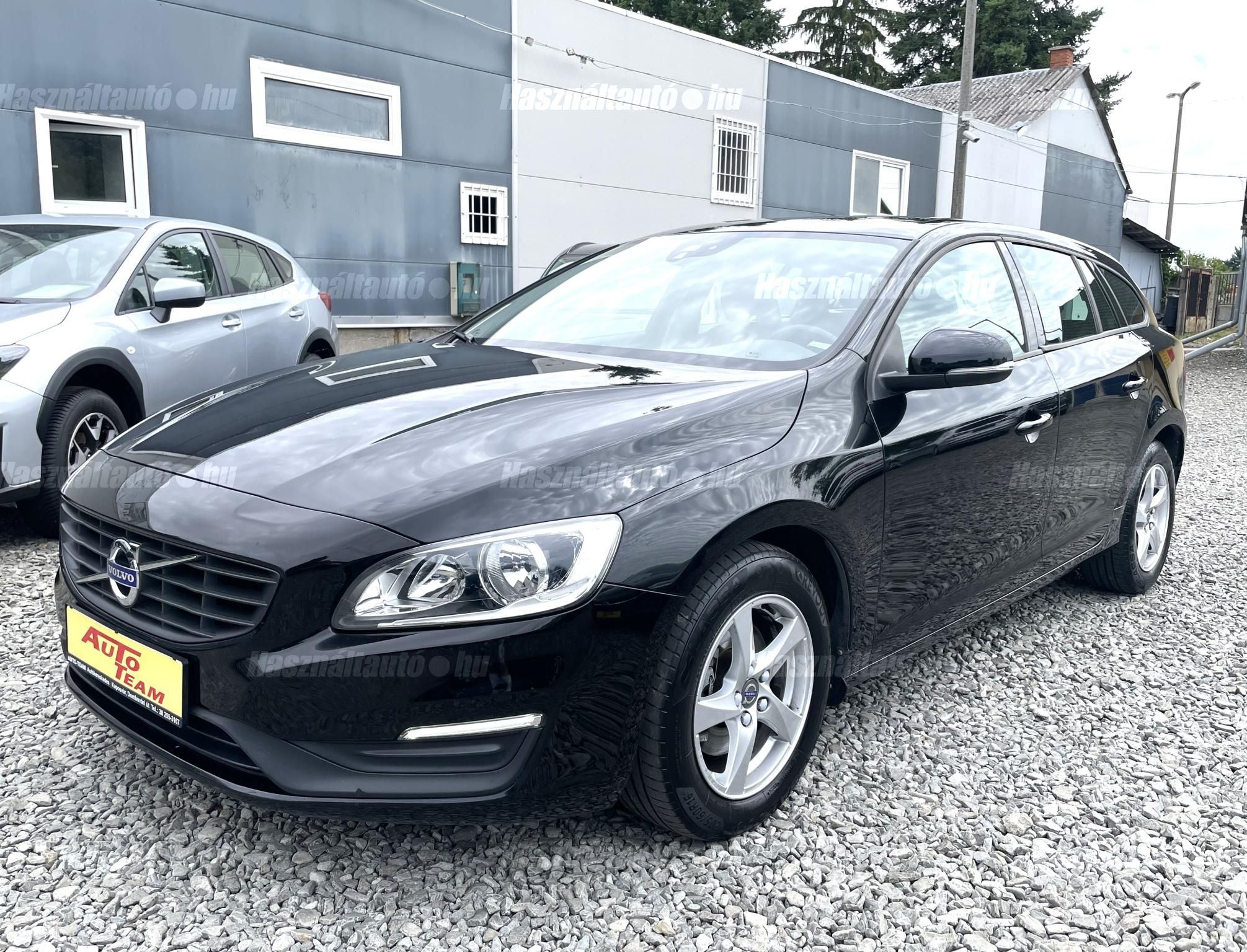 VOLVO V60 2016/10 - 1