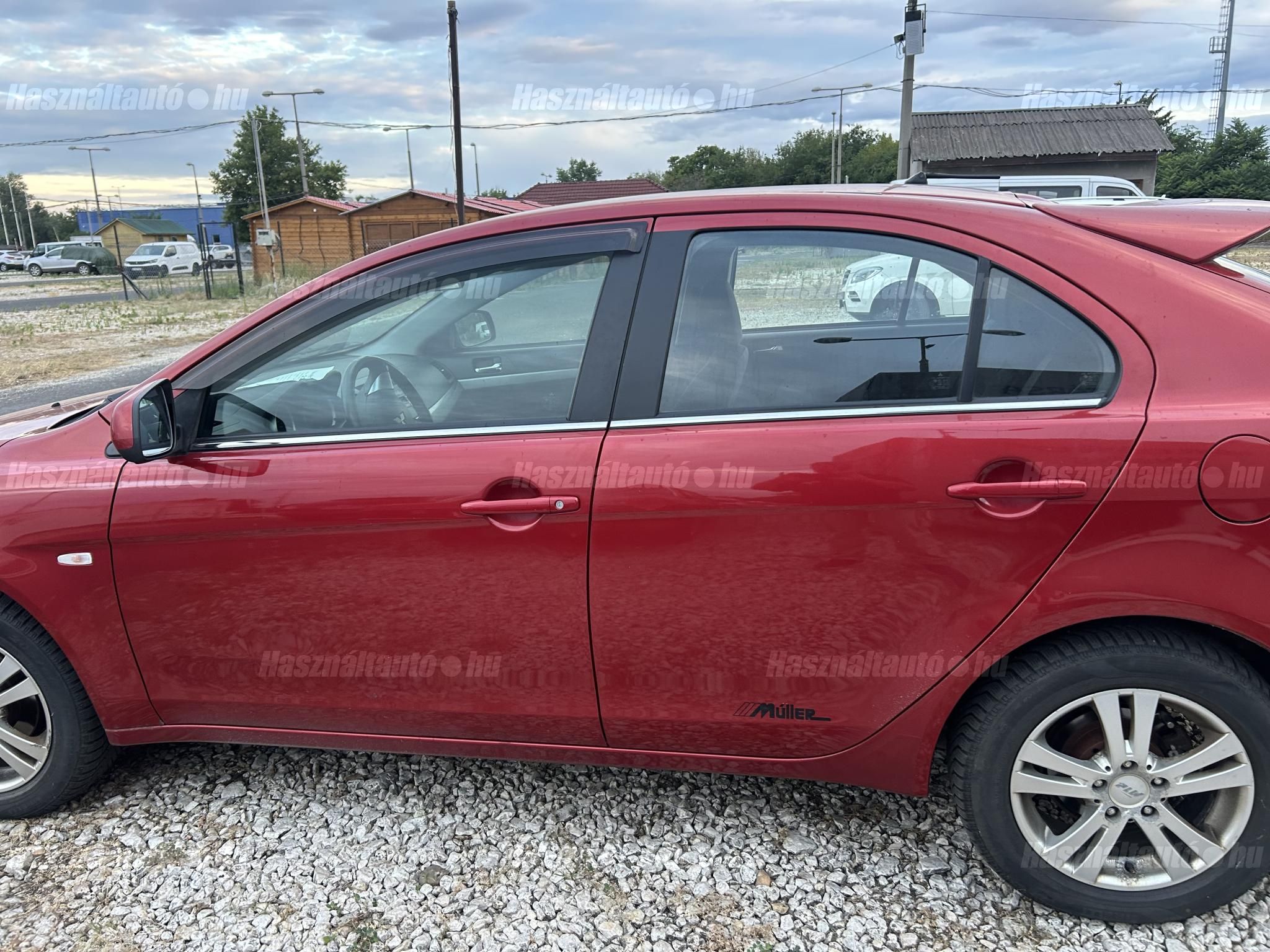 MITSUBISHI LANCER 2011/6 - 1