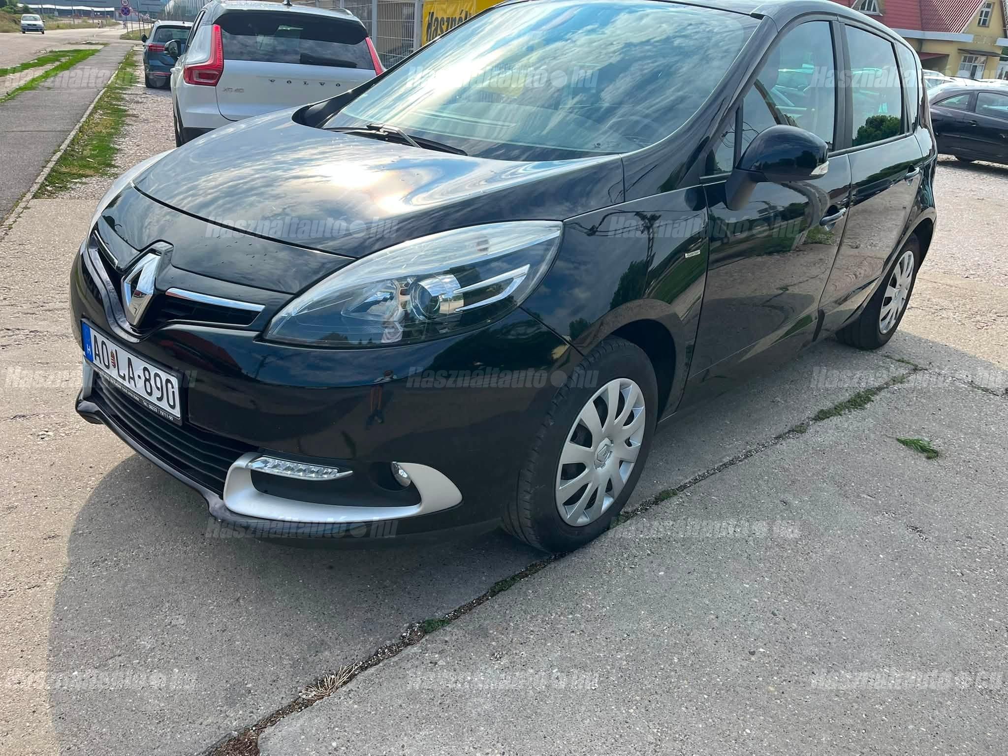 RENAULT SCENIC 2015/8 - 1