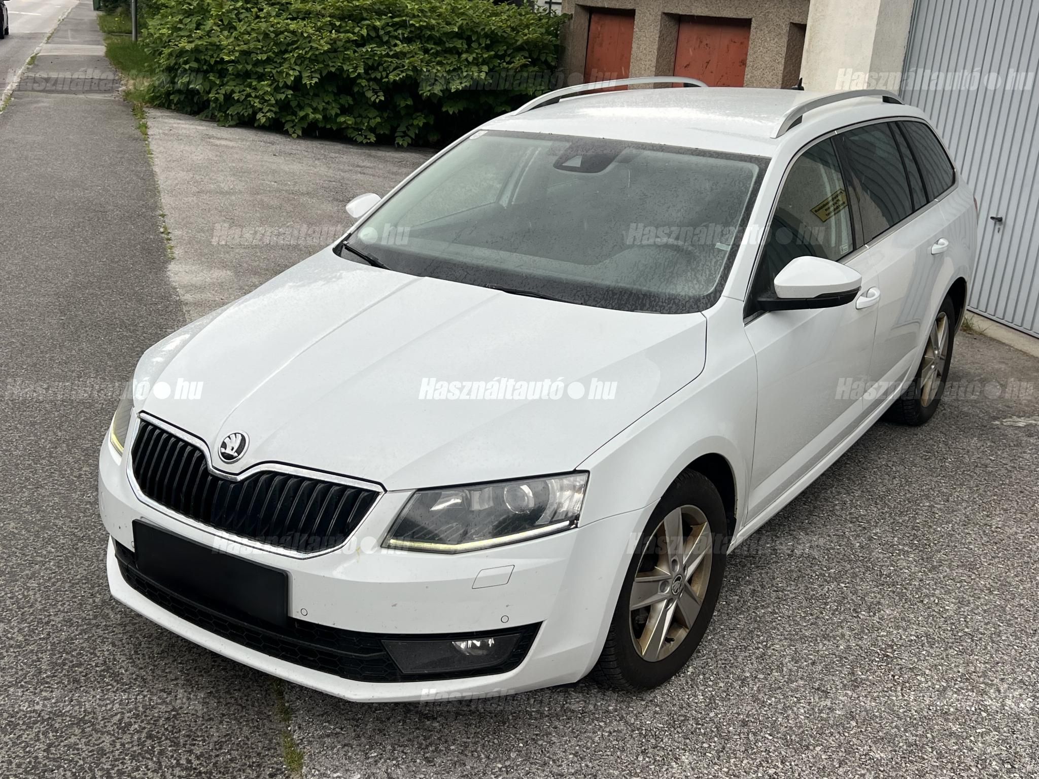 SKODA OCTAVIA 2015/10 - 1