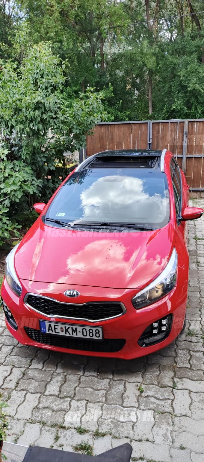 KIA CEE'D 2015/12 - 1