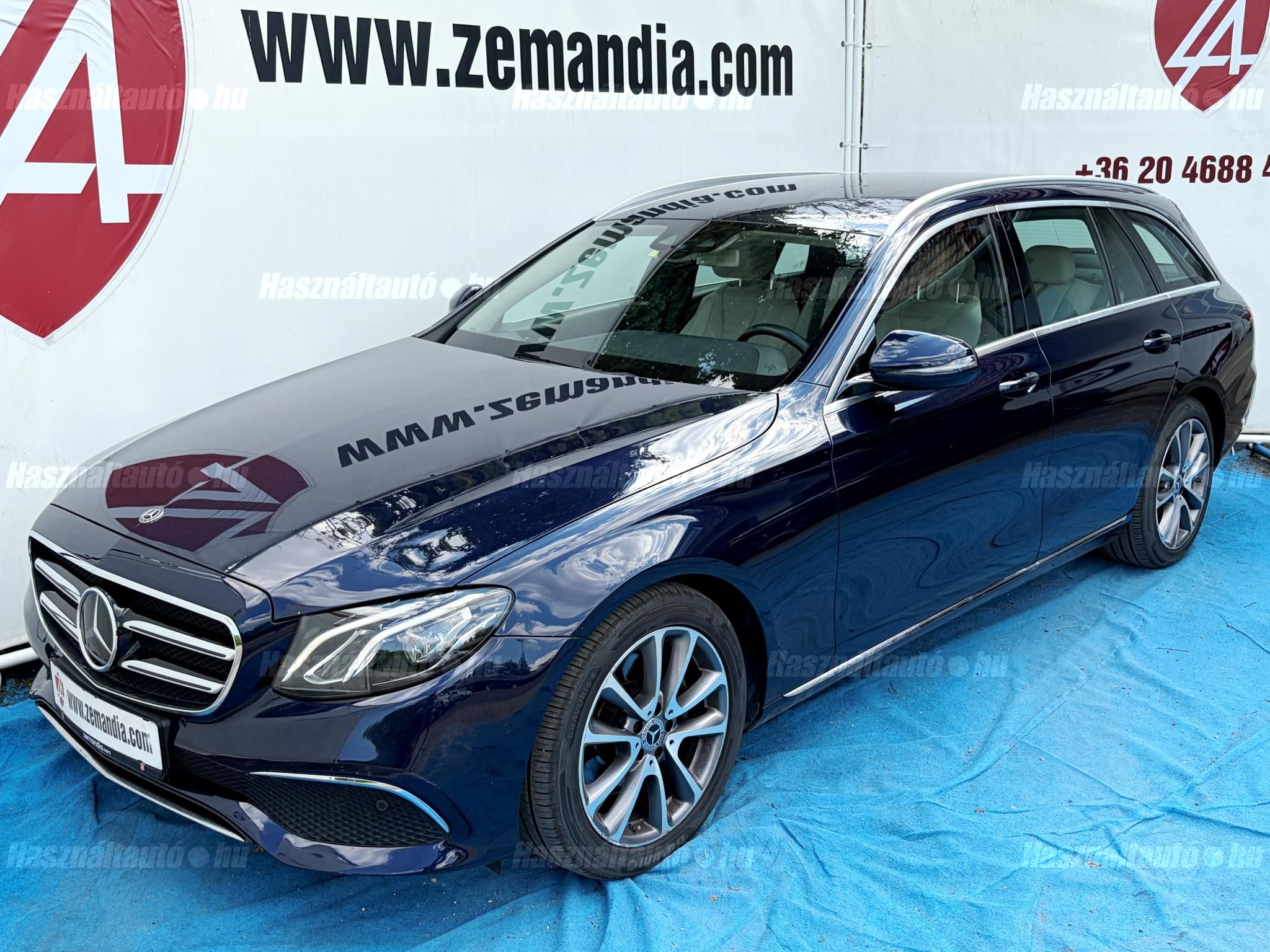 MERCEDES-BENZ E 220 2019/4 - 1
