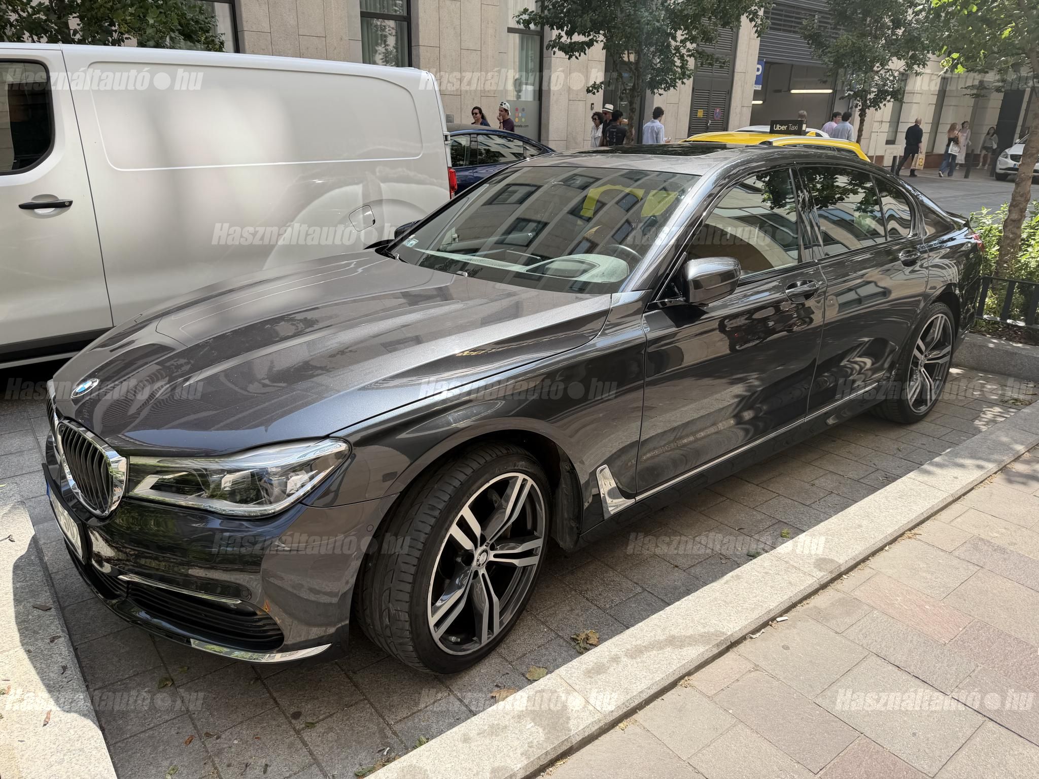 BMW 730 2018/3 - 1