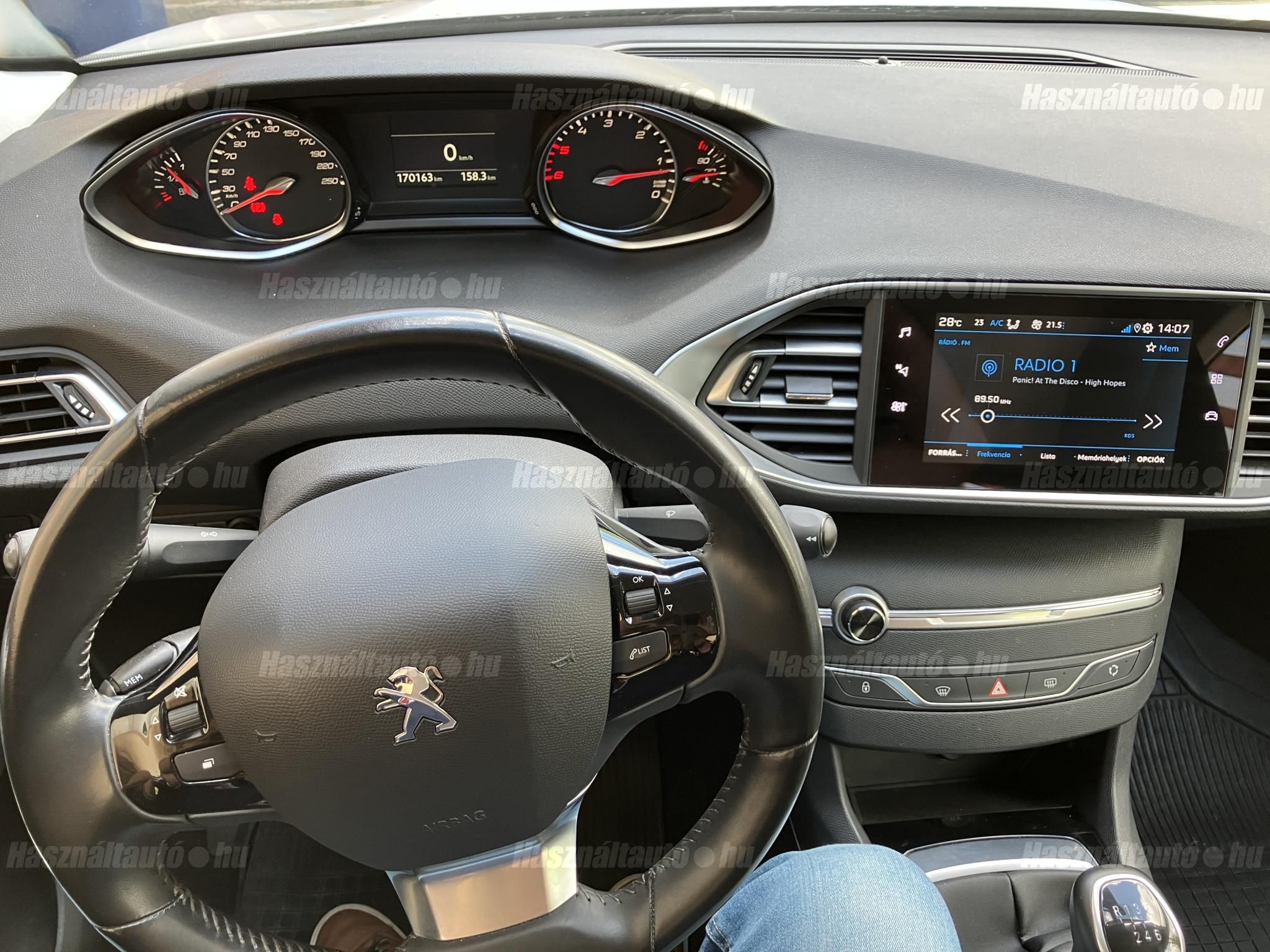 PEUGEOT 308 2021/10 - 1