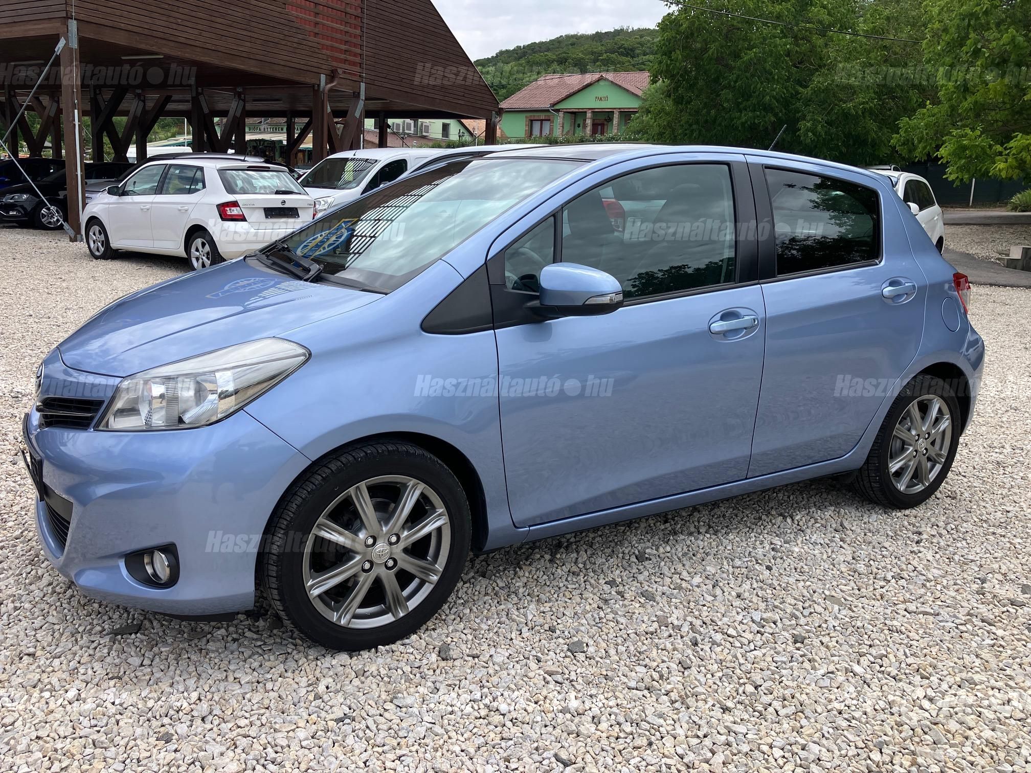 TOYOTA YARIS 2012/12 - 1