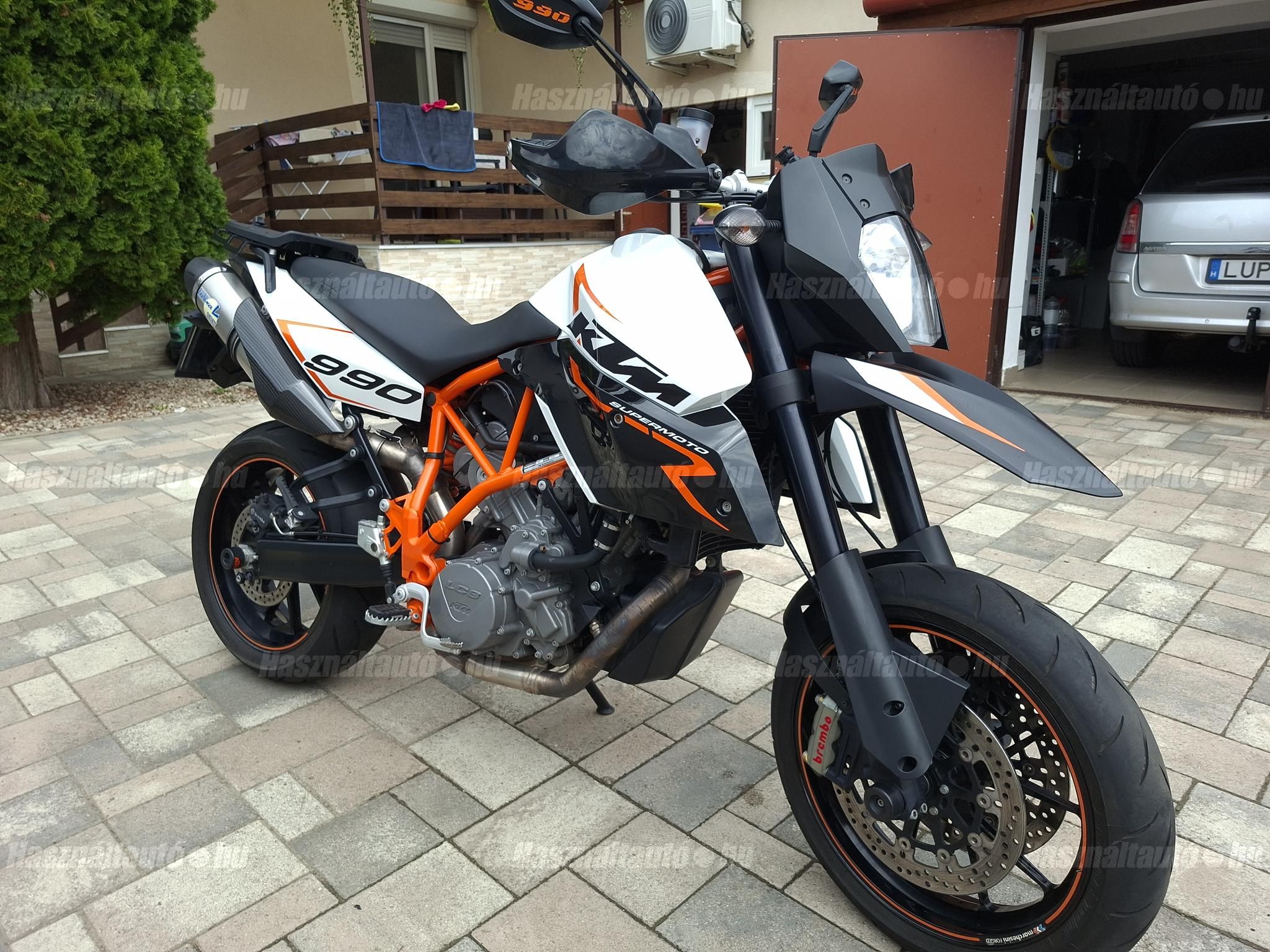 KTM 990 SUPERMOTO 2010/8 - 1