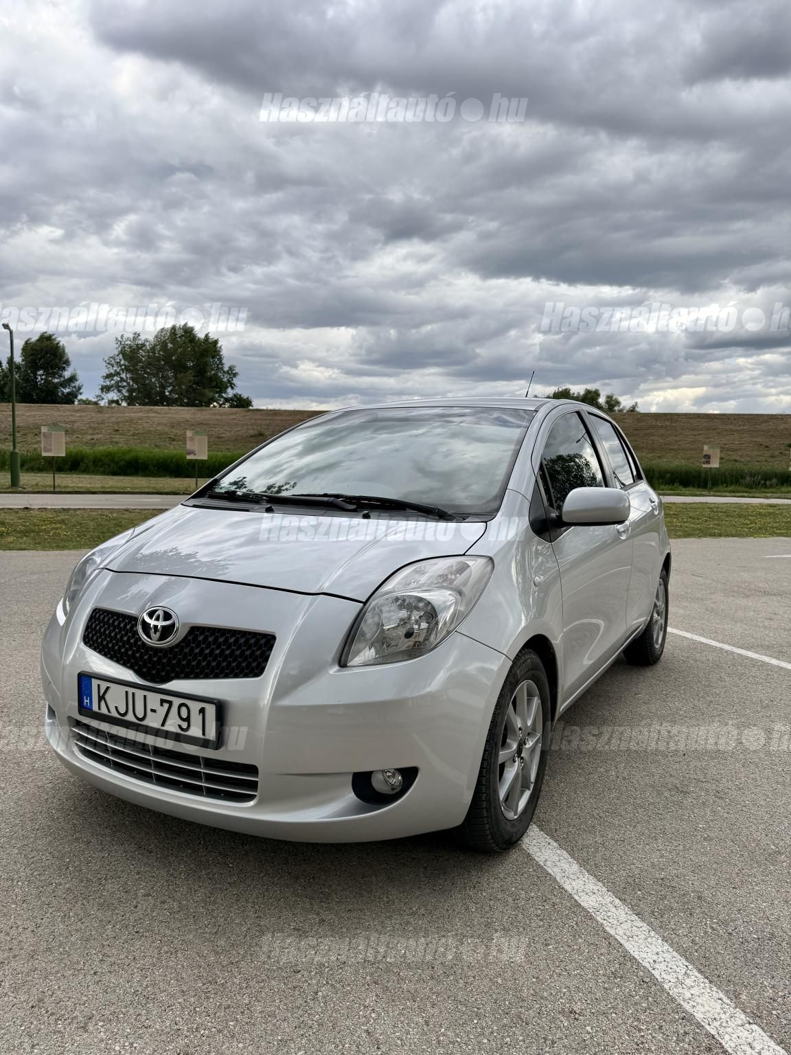 TOYOTA YARIS 2006/6 - 1