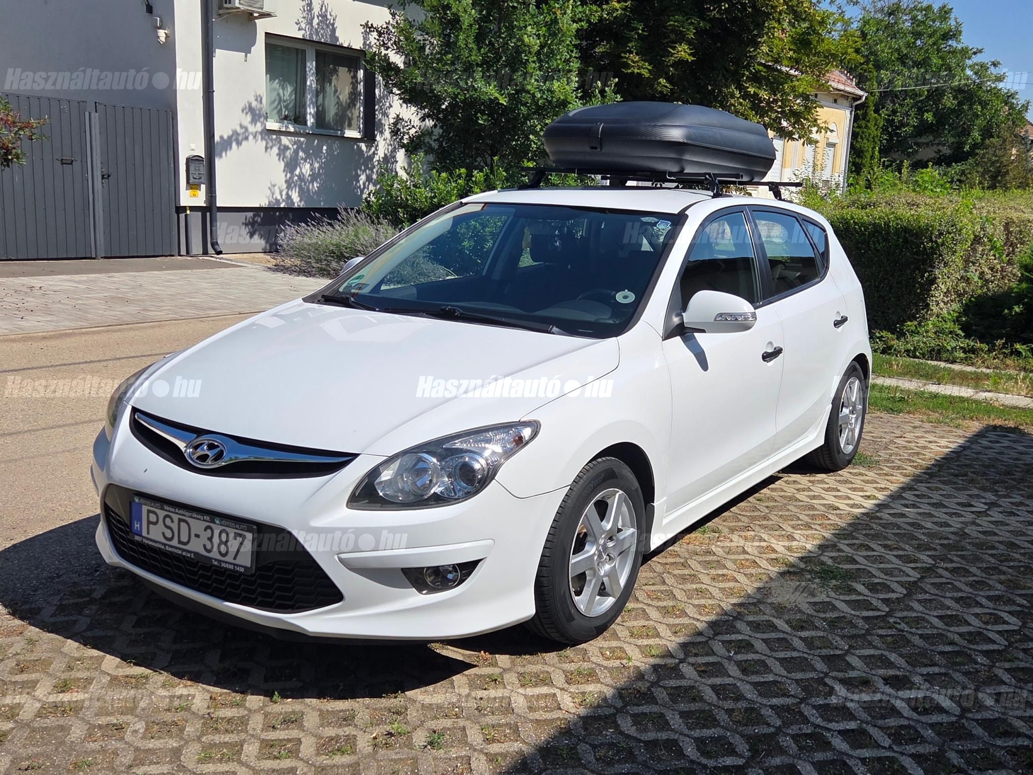 HYUNDAI I30 2011/3 - 1