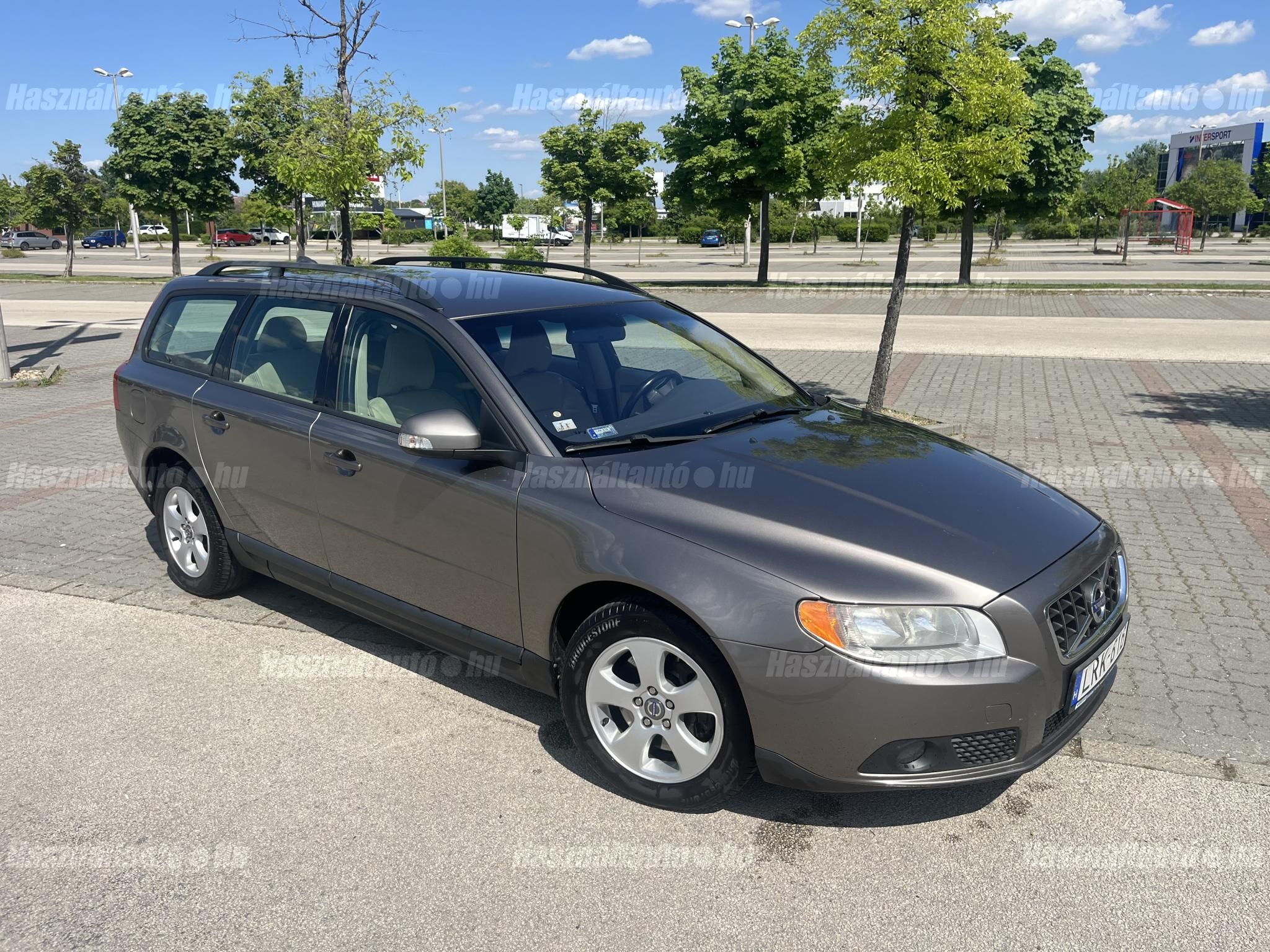 VOLVO V70 2010/3 - 1