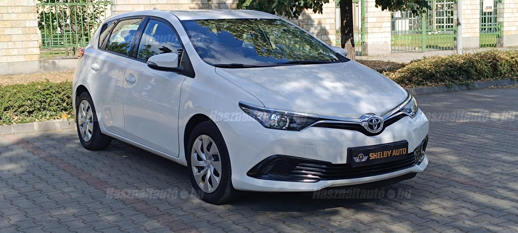 TOYOTA AURIS 2016/2 - 1