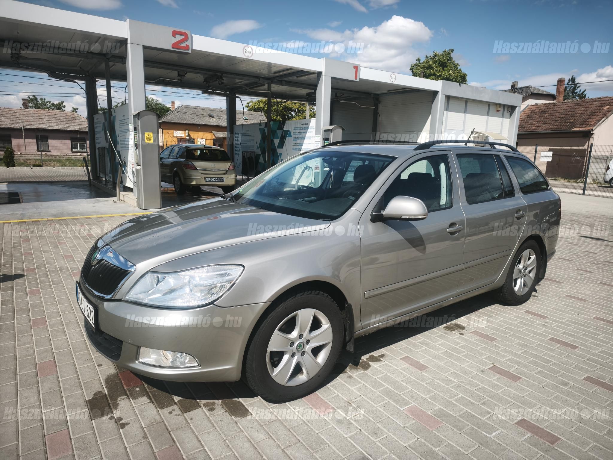 SKODA OCTAVIA 2010/12 - 1