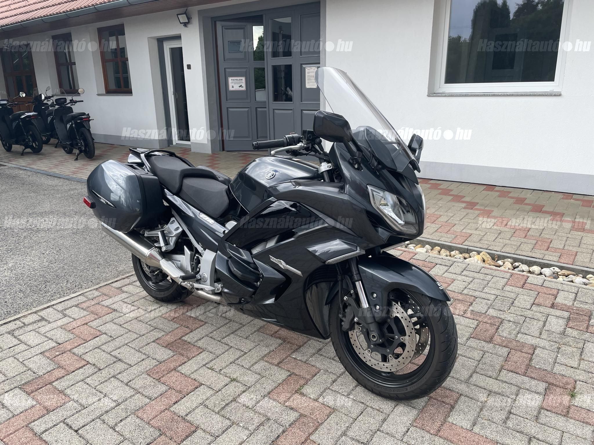 YAMAHA FJR 1300 2018/6 - 1