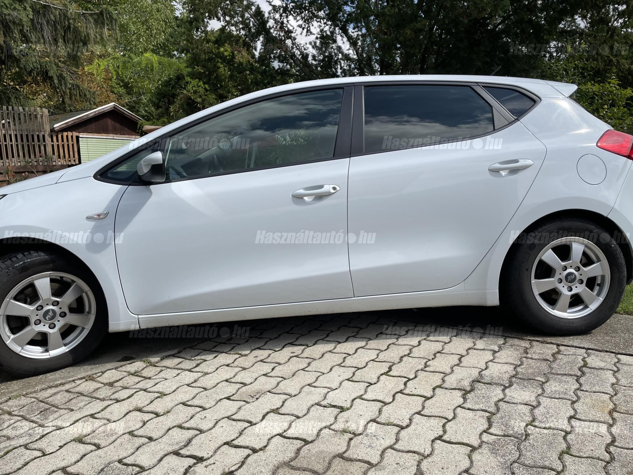 KIA CEE'D 2015/7 - 1