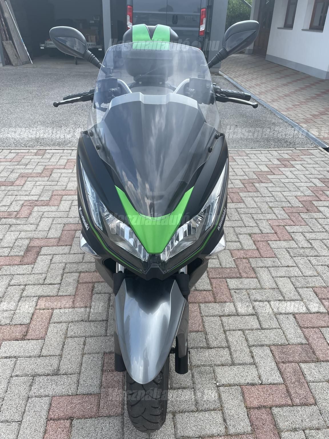 KAWASAKI J 300 2017/5 - 1