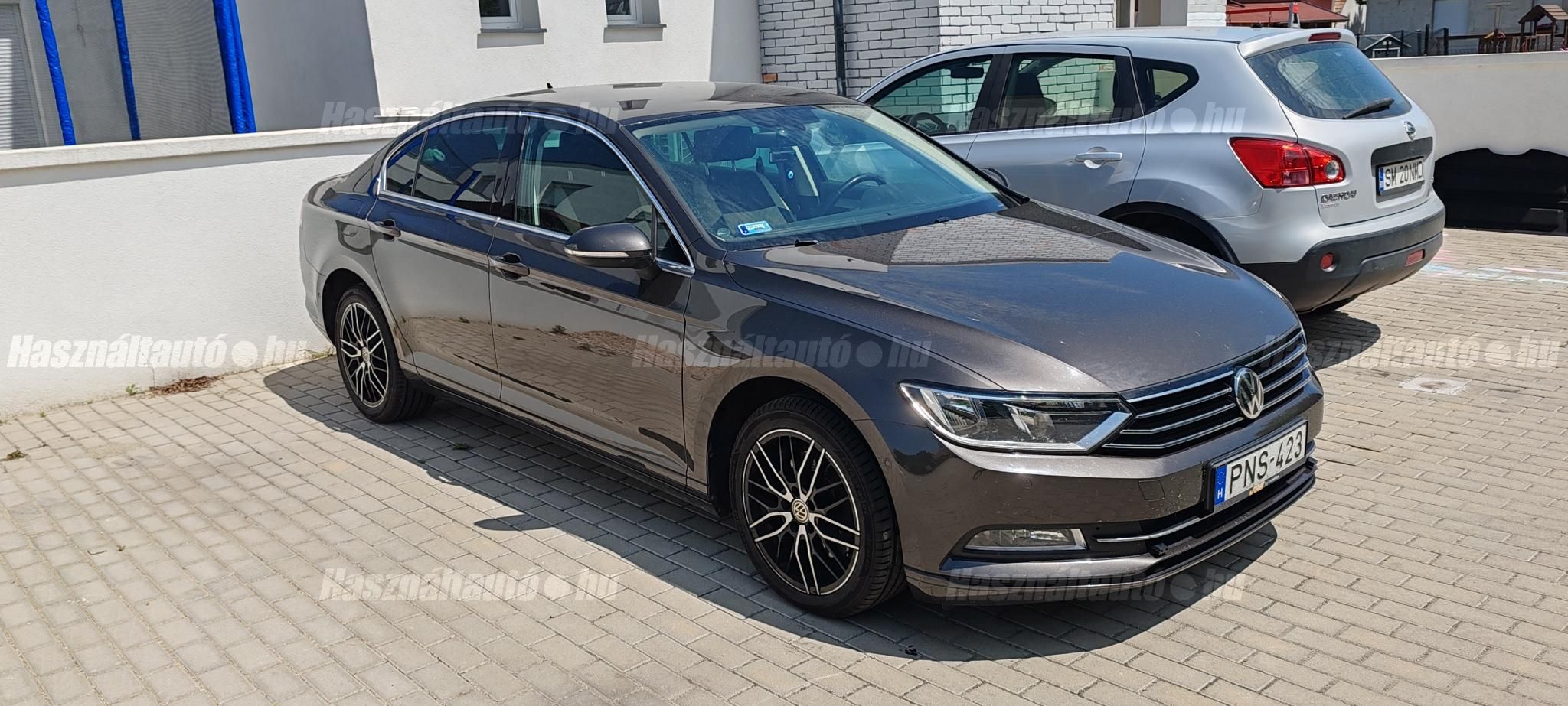 VOLKSWAGEN PASSAT VIII 2017/12 - 1