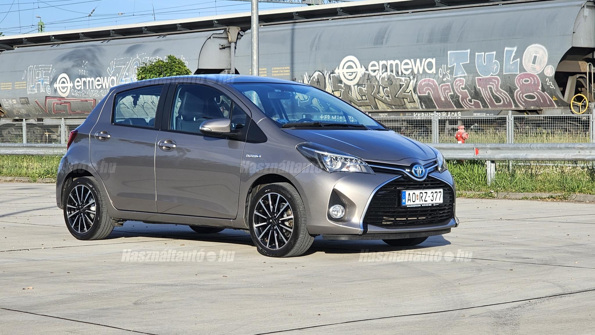 TOYOTA YARIS 2015/3 - 1