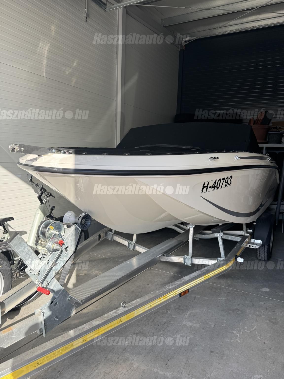 BAYLINER 2024/4 - 1
