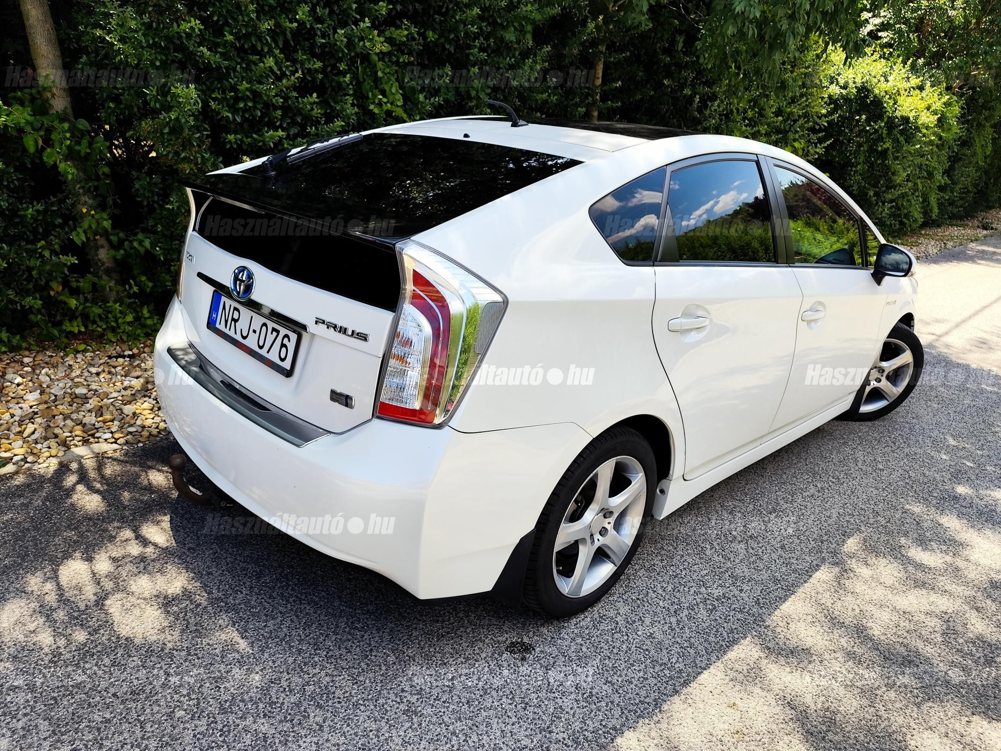TOYOTA PRIUS 2012 - 1