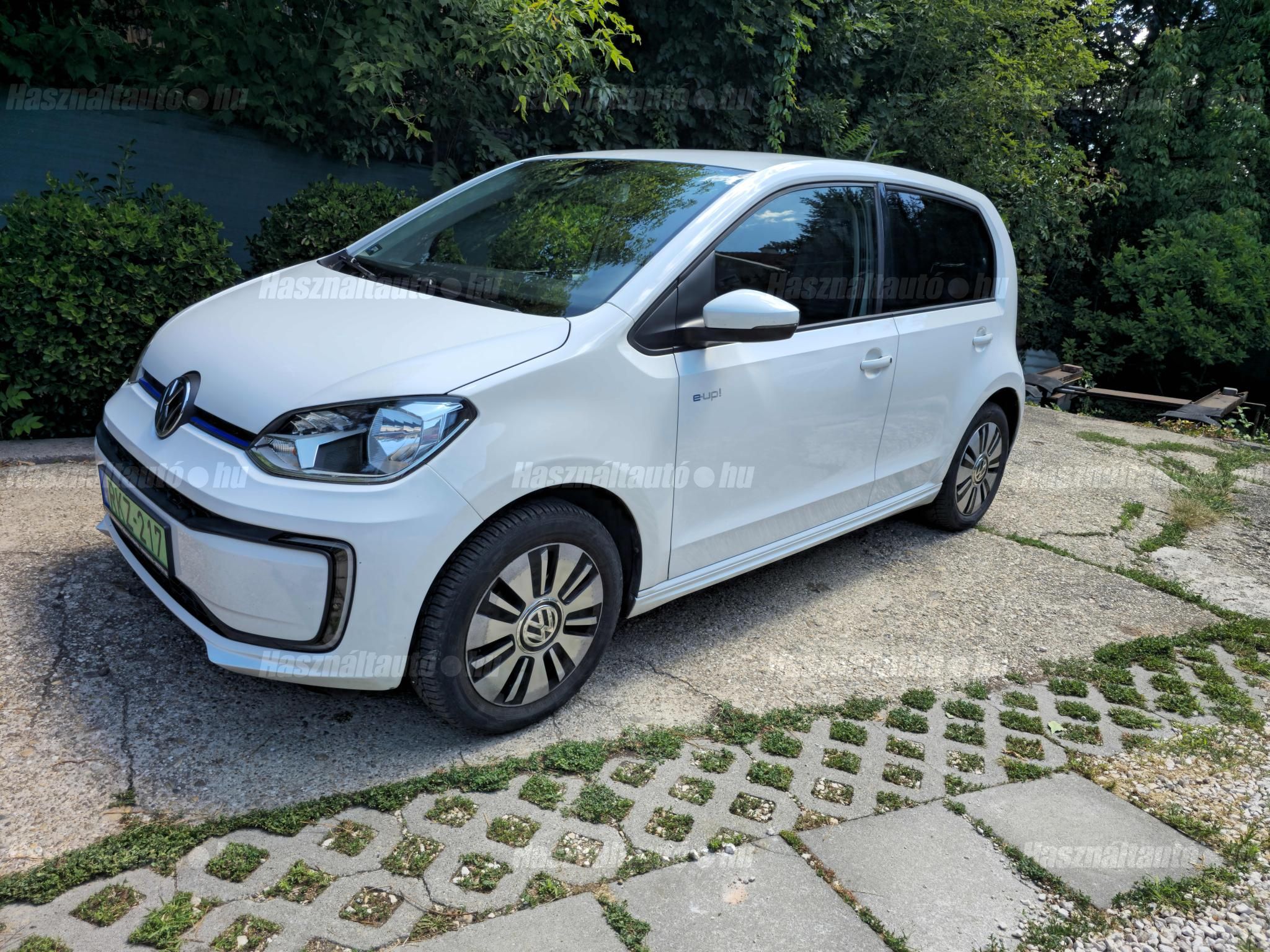 VOLKSWAGEN UP 2019/5 - 1