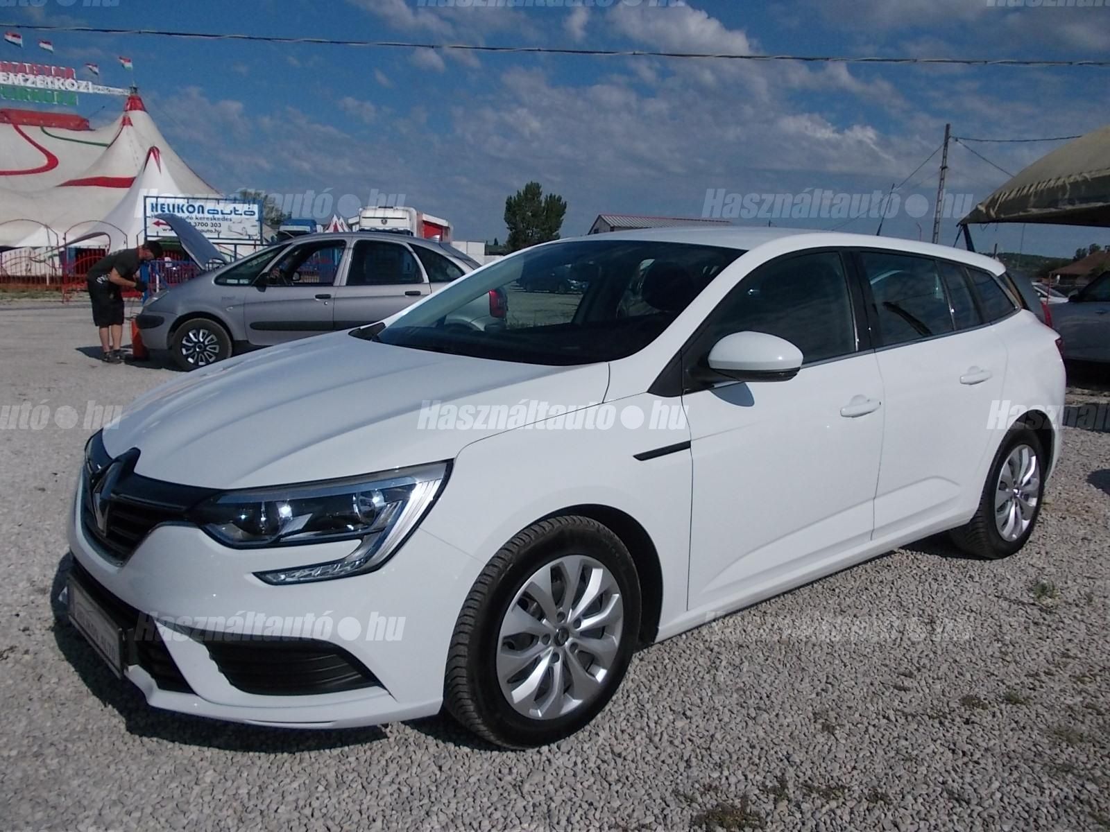 RENAULT MEGANE 2019/6 - 1