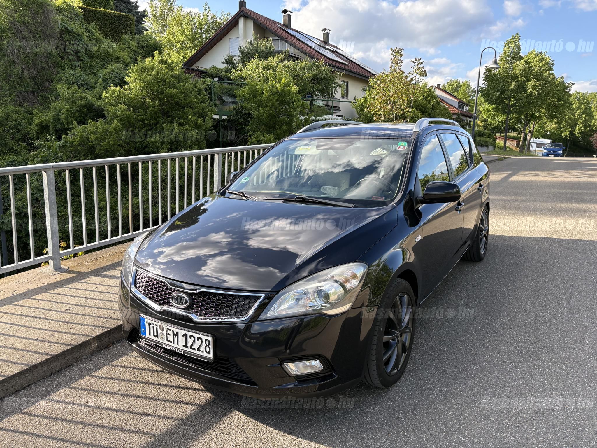 KIA CEE'D 2011/5 - 1