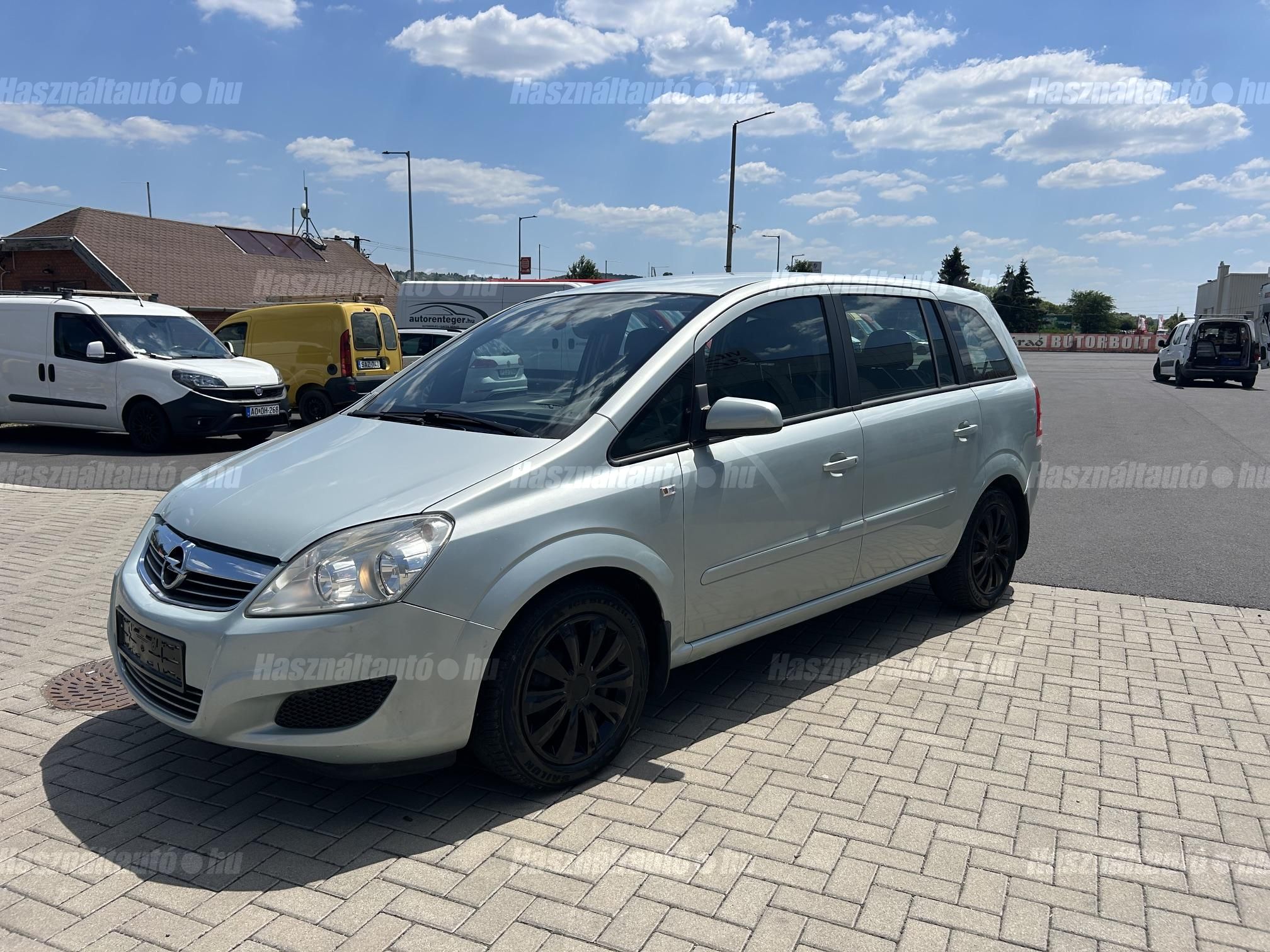 OPEL ZAFIRA B 2009/4 - 1