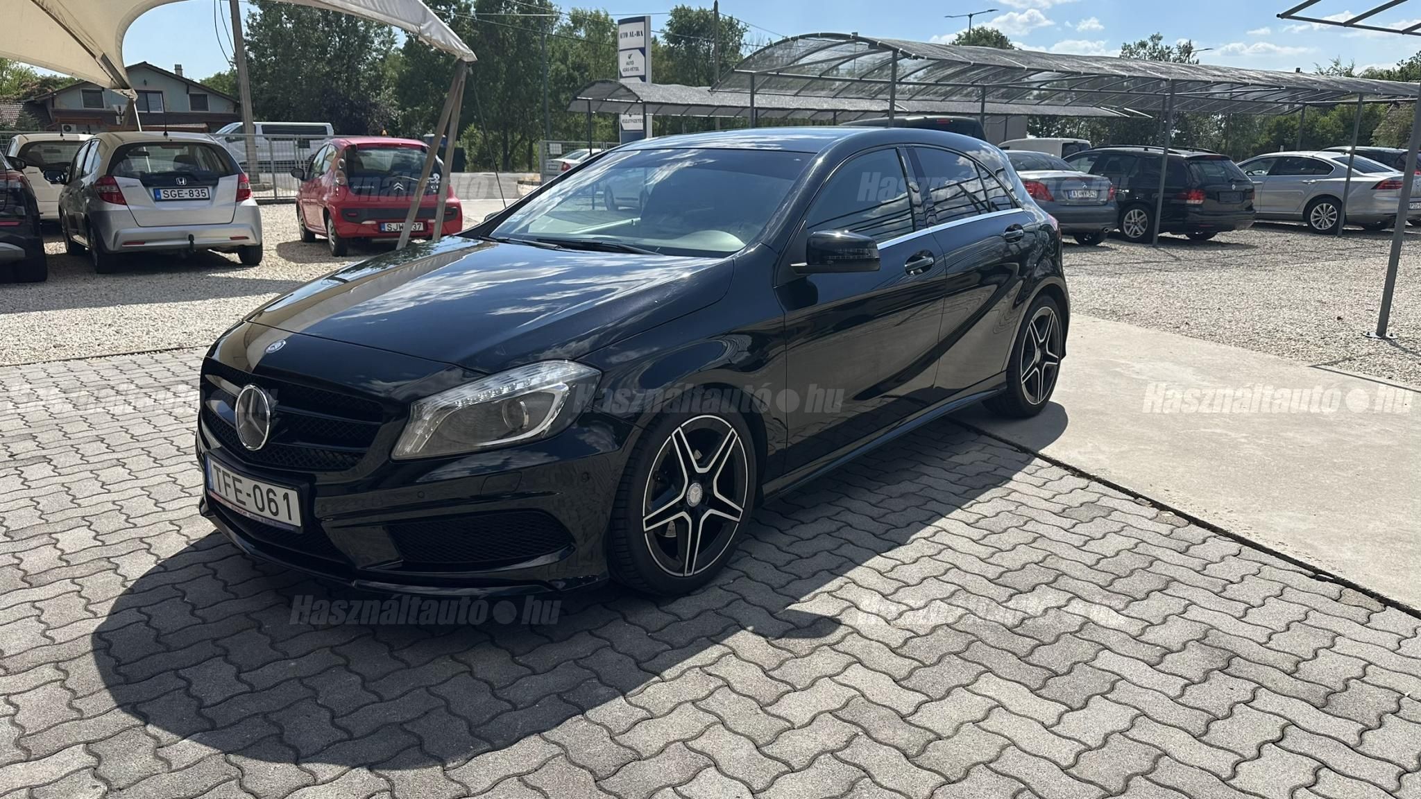 MERCEDES-BENZ A 200 2013/11 - 1