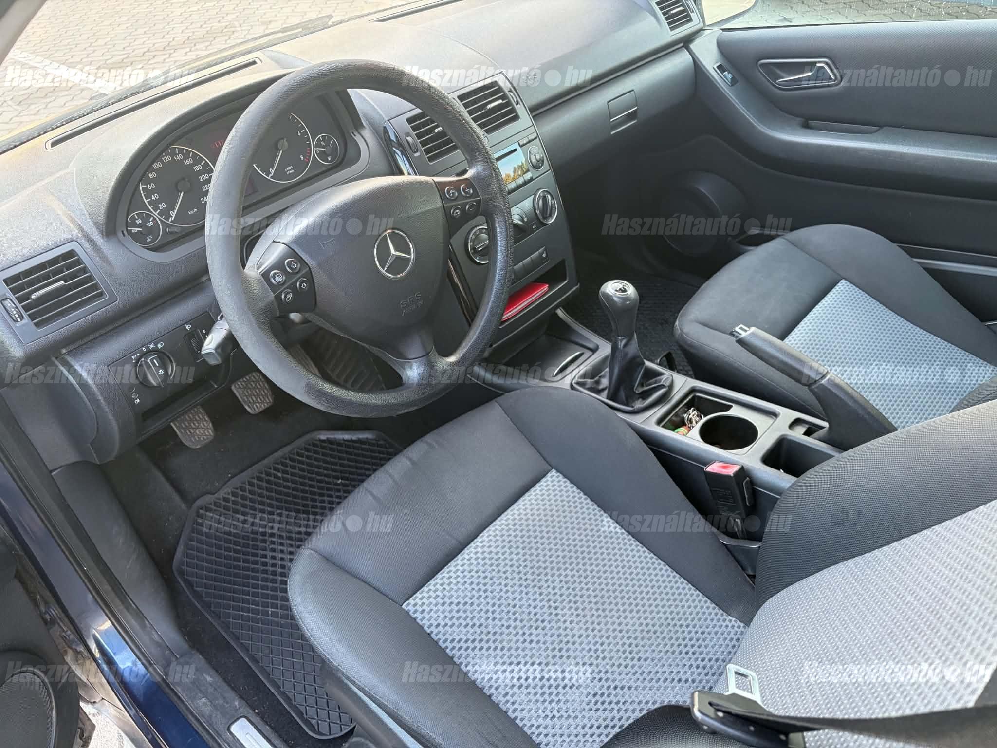 MERCEDES-BENZ A 180 2006/6 - 1