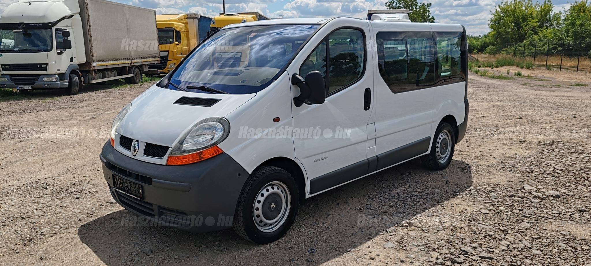 RENAULT TRAFIC 2003 - 1
