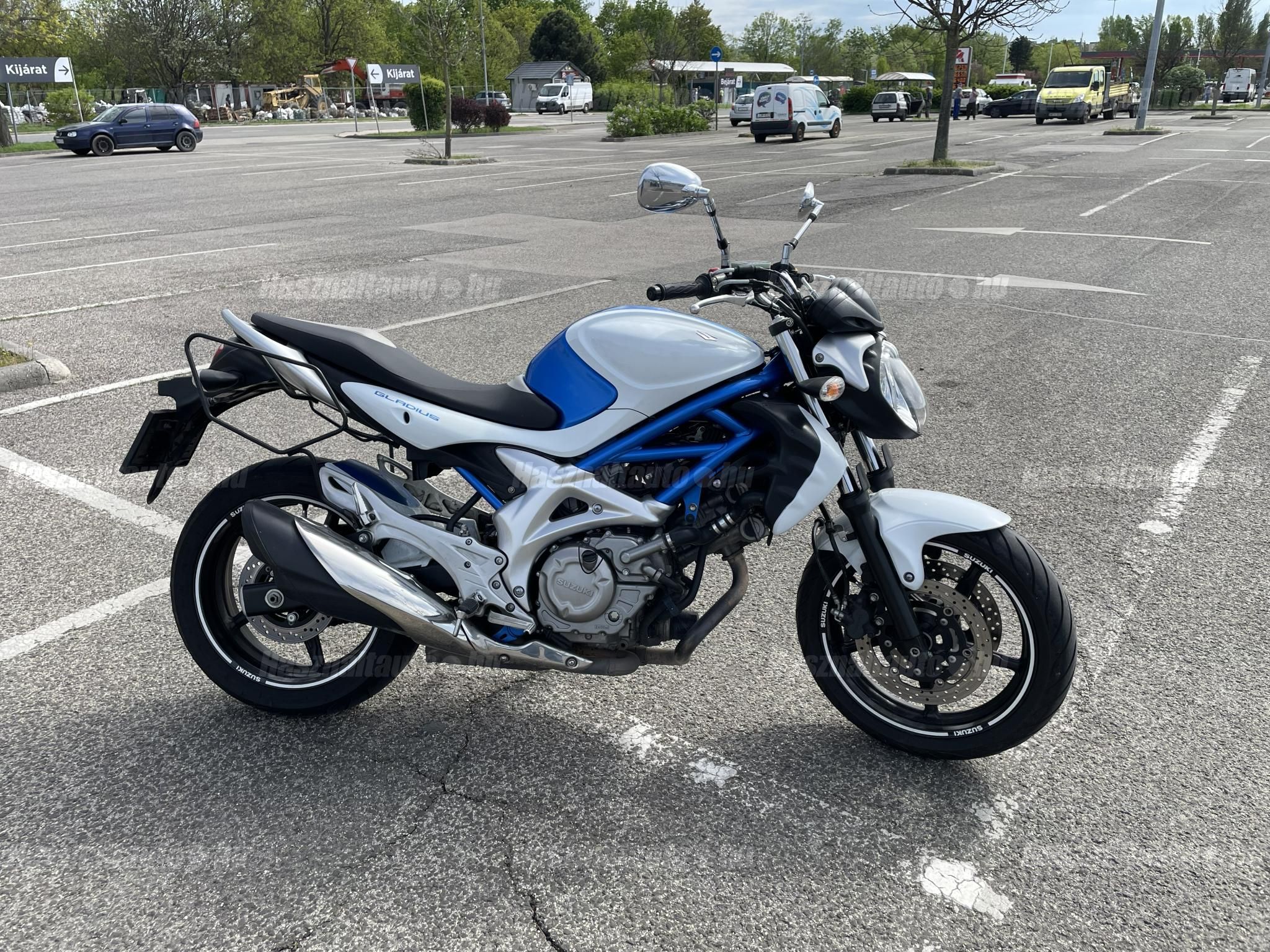 SUZUKI SFV 2009/6 - 1