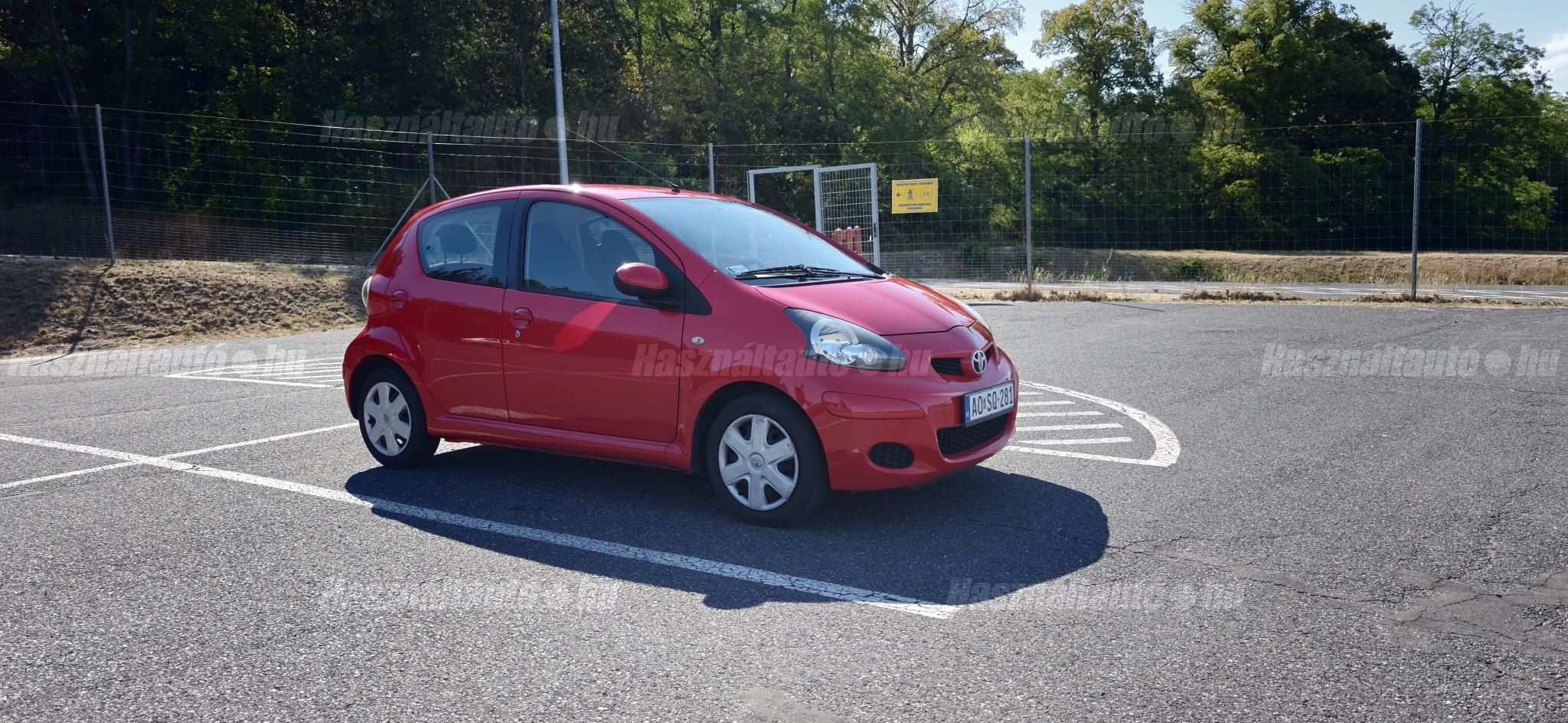 TOYOTA AYGO 2010/7 - 1