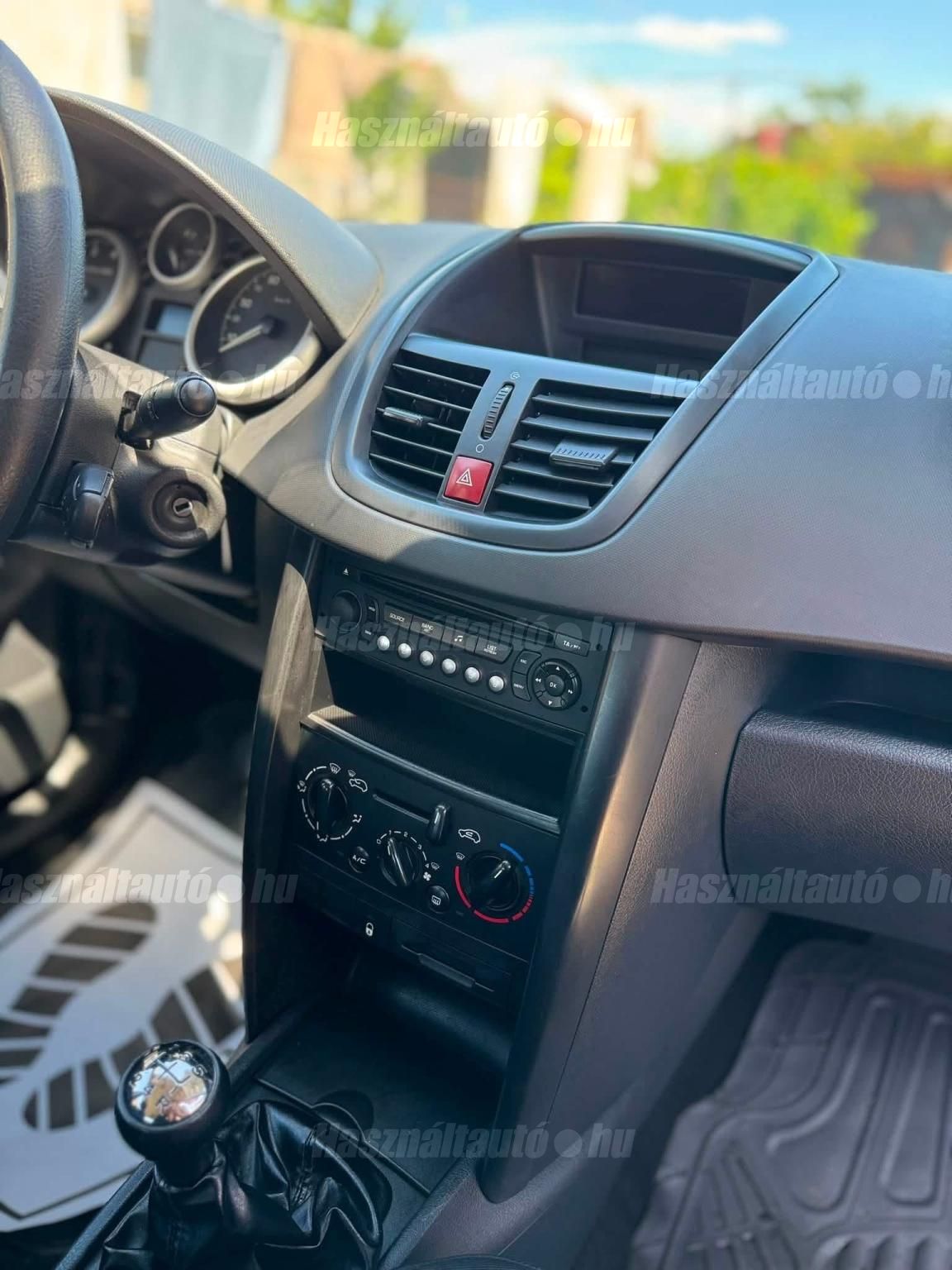 PEUGEOT 207 2008 - 1