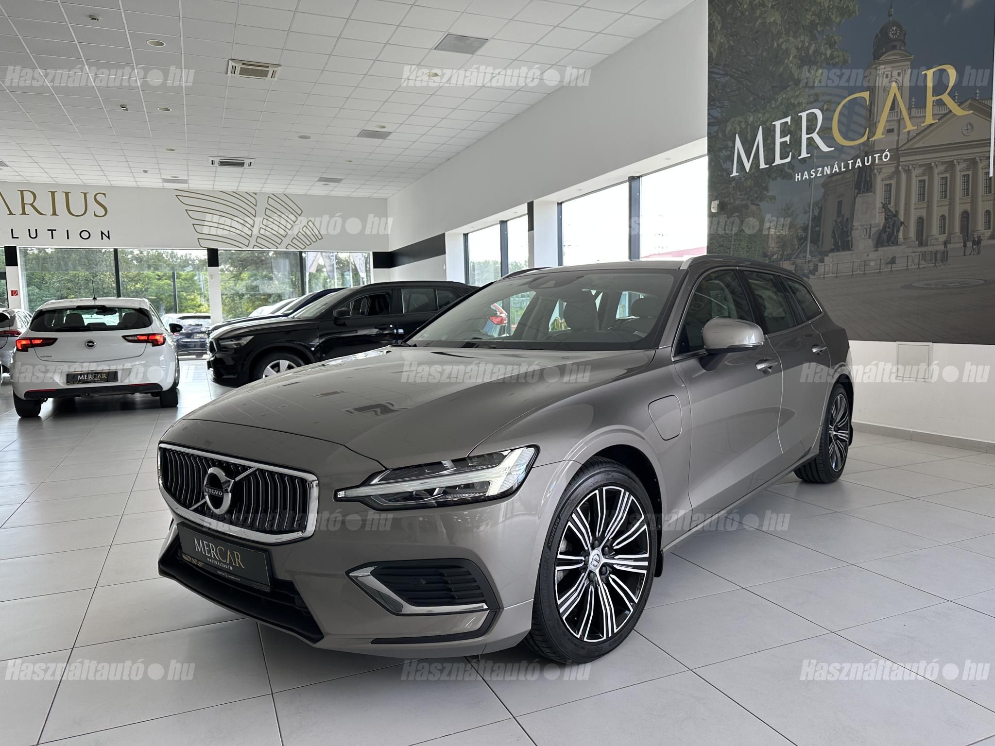VOLVO V60 2021/9 - 1
