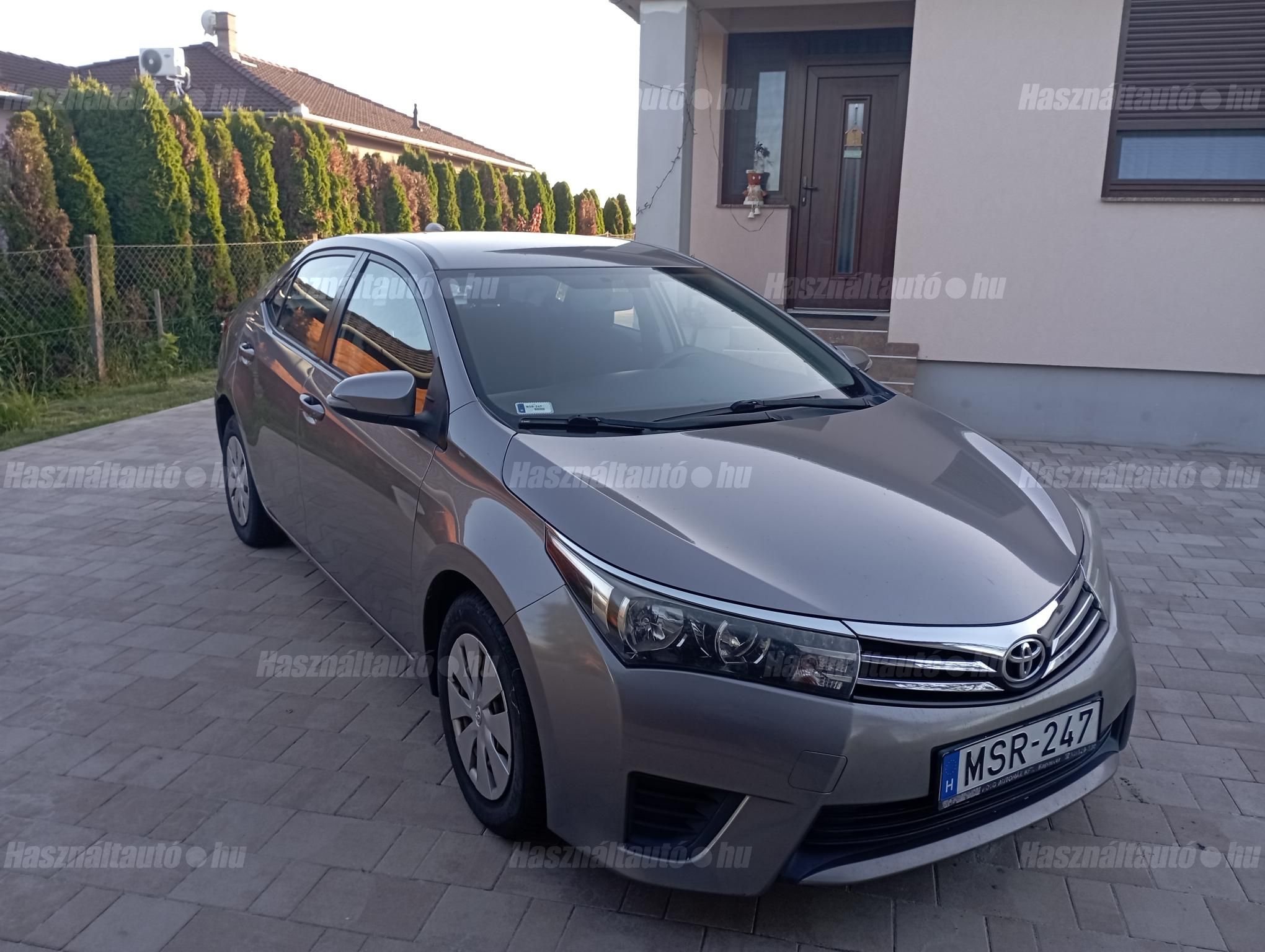TOYOTA COROLLA 2014/5 - 1