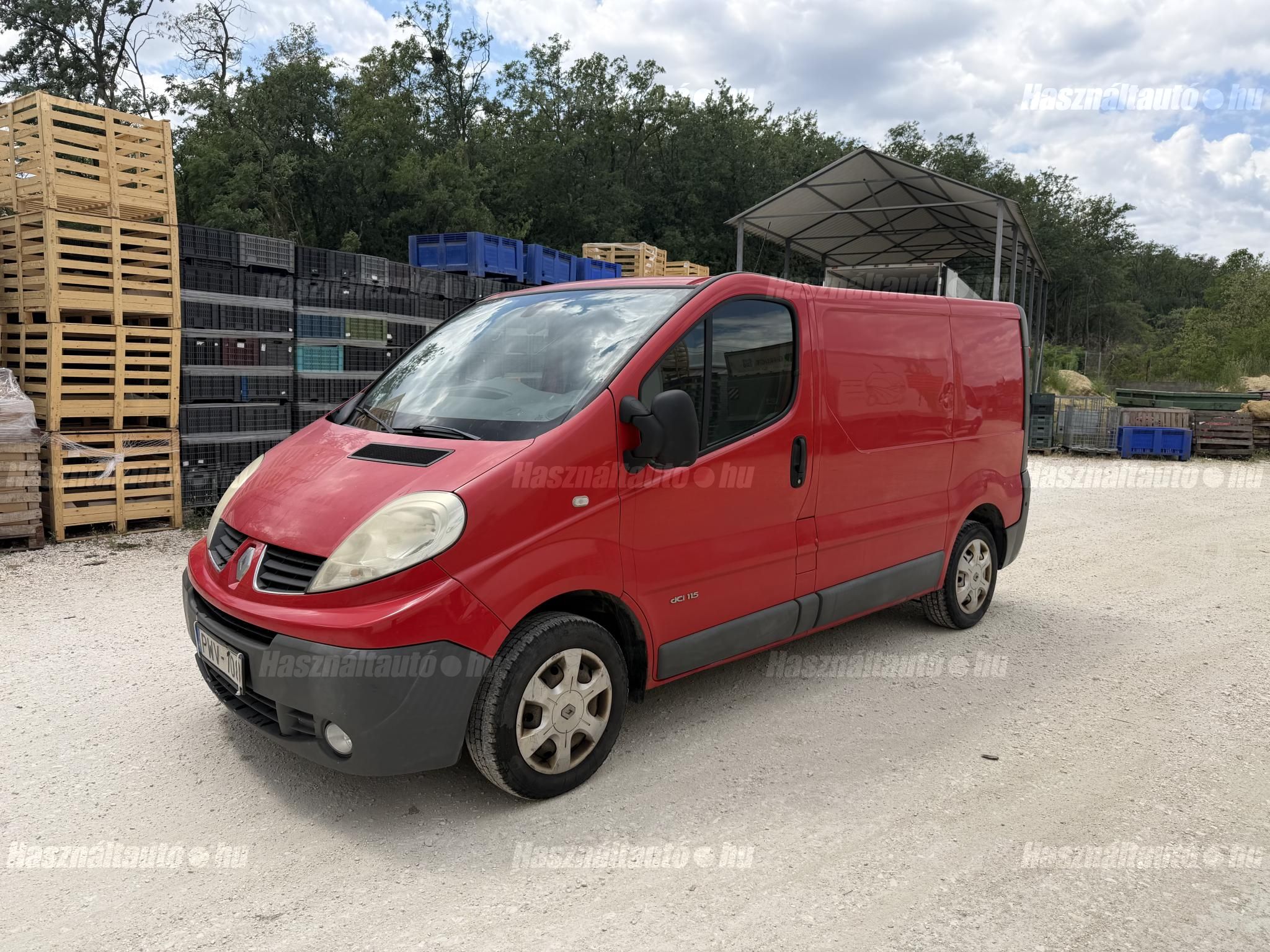 RENAULT TRAFIC 2011/6 - 1