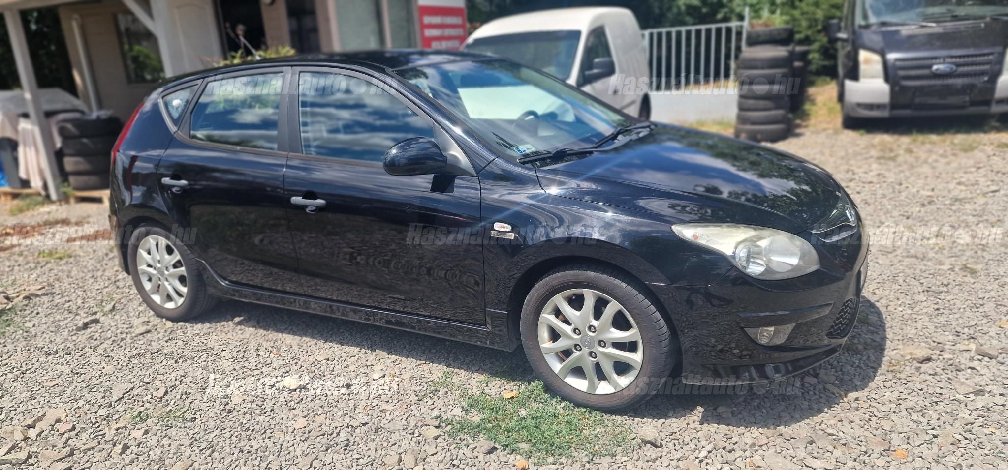 HYUNDAI I30 2011/8 - 1