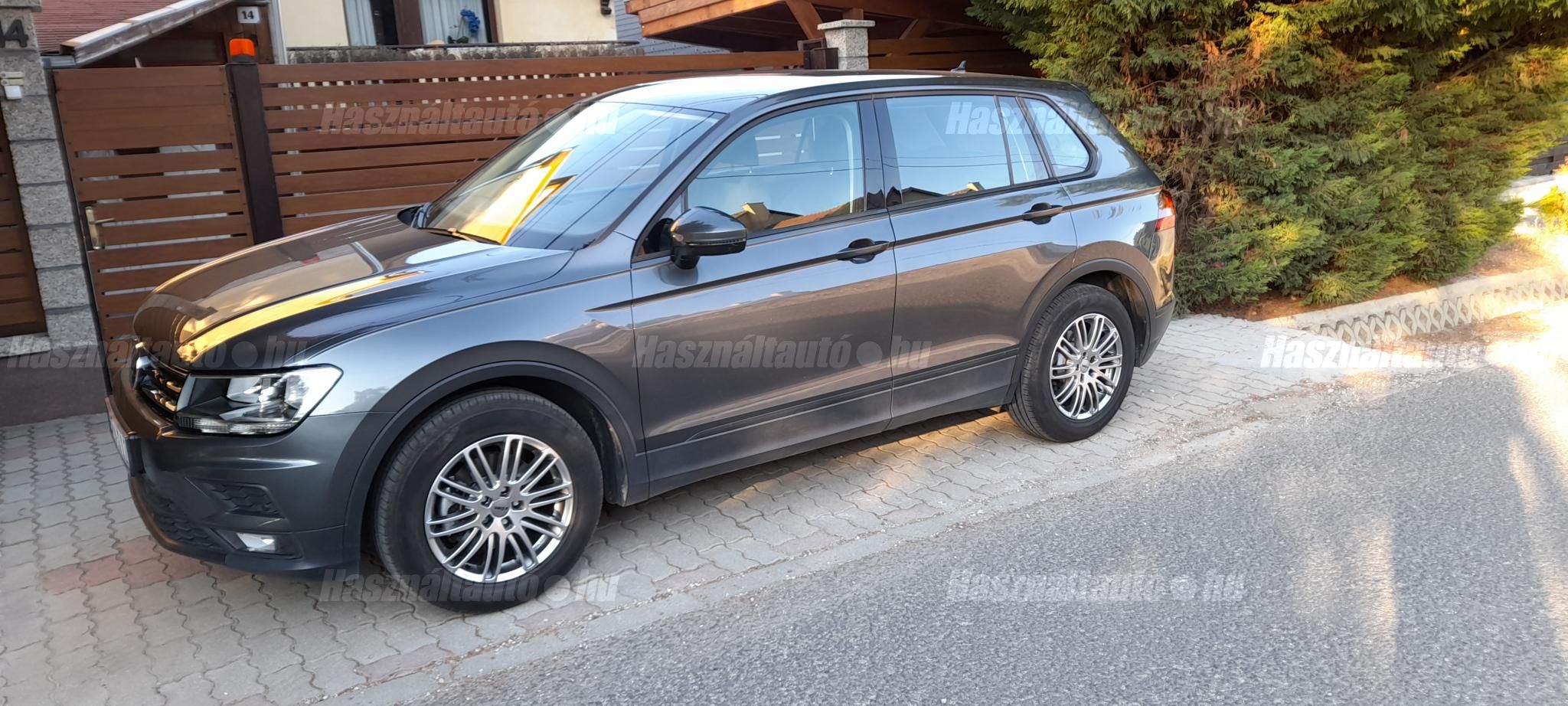 VOLKSWAGEN TIGUAN 2018/8 - 1