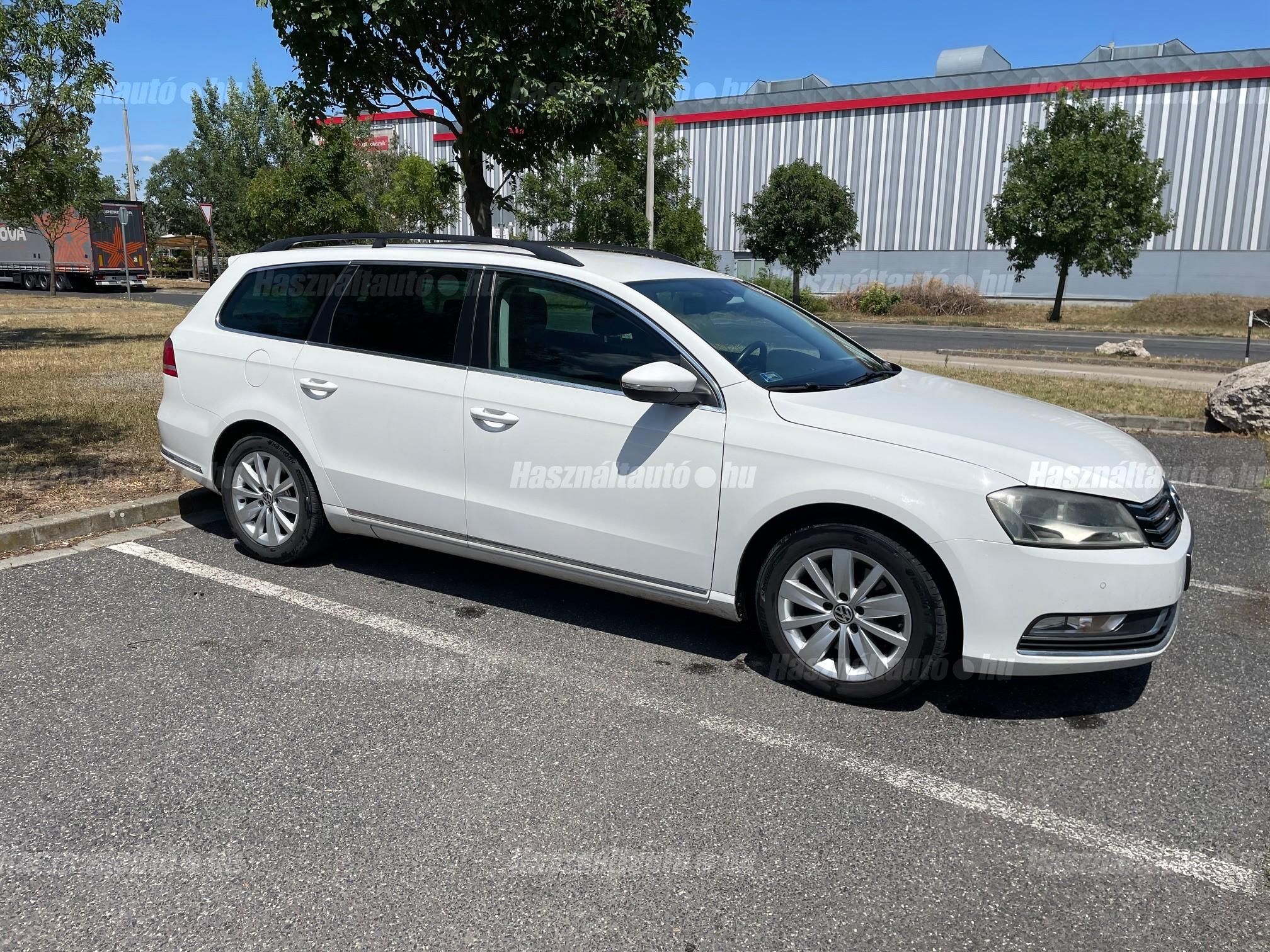 VOLKSWAGEN PASSAT 2012/5 - 1