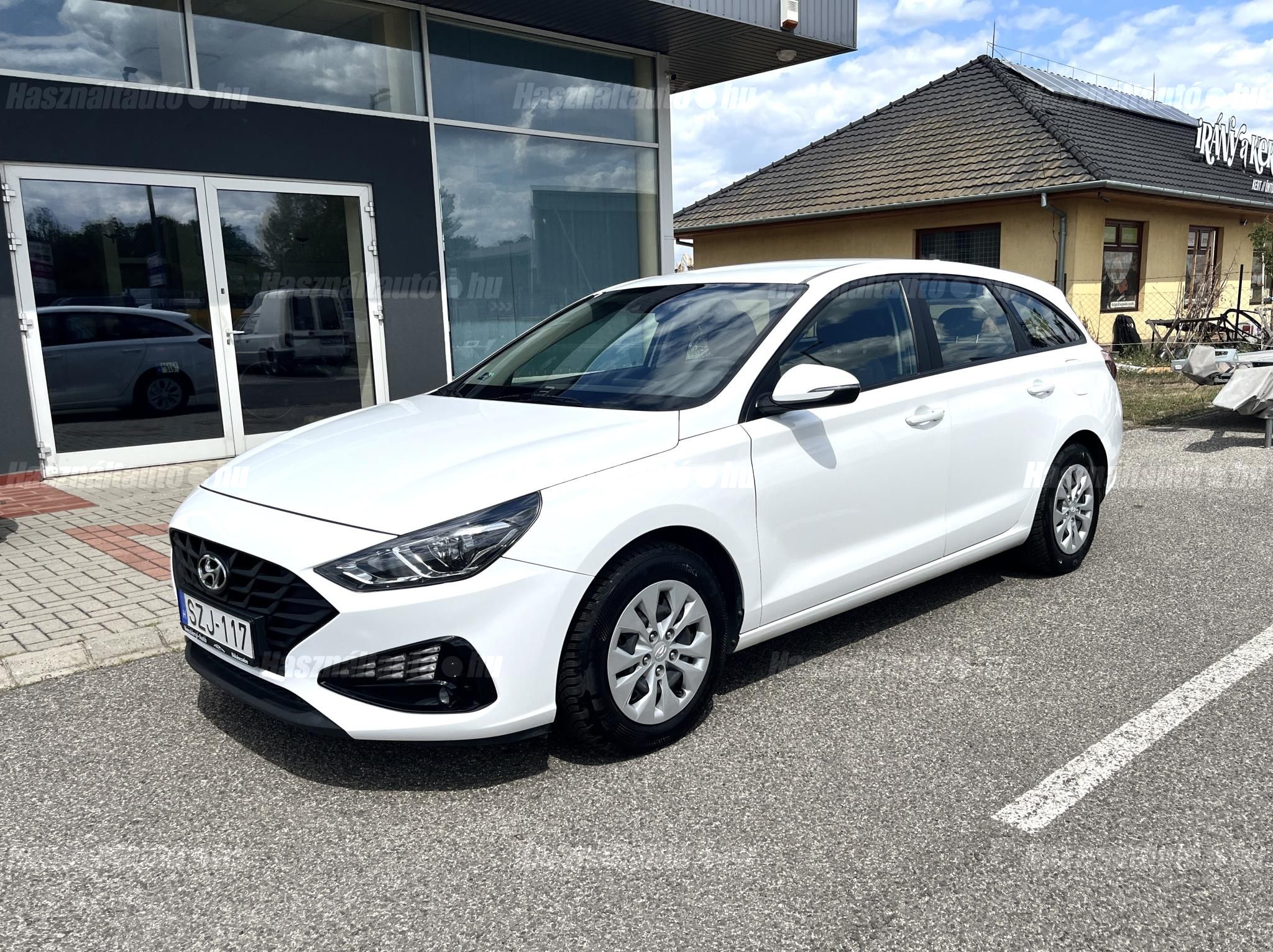 HYUNDAI I30 2021/12 - 1