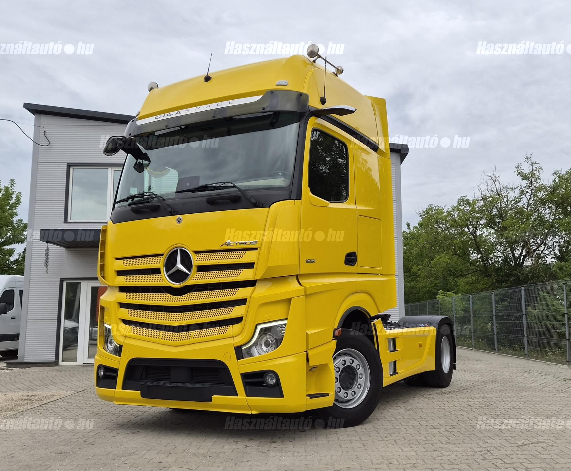 MERCEDES-BENZ 2021/12 - 1