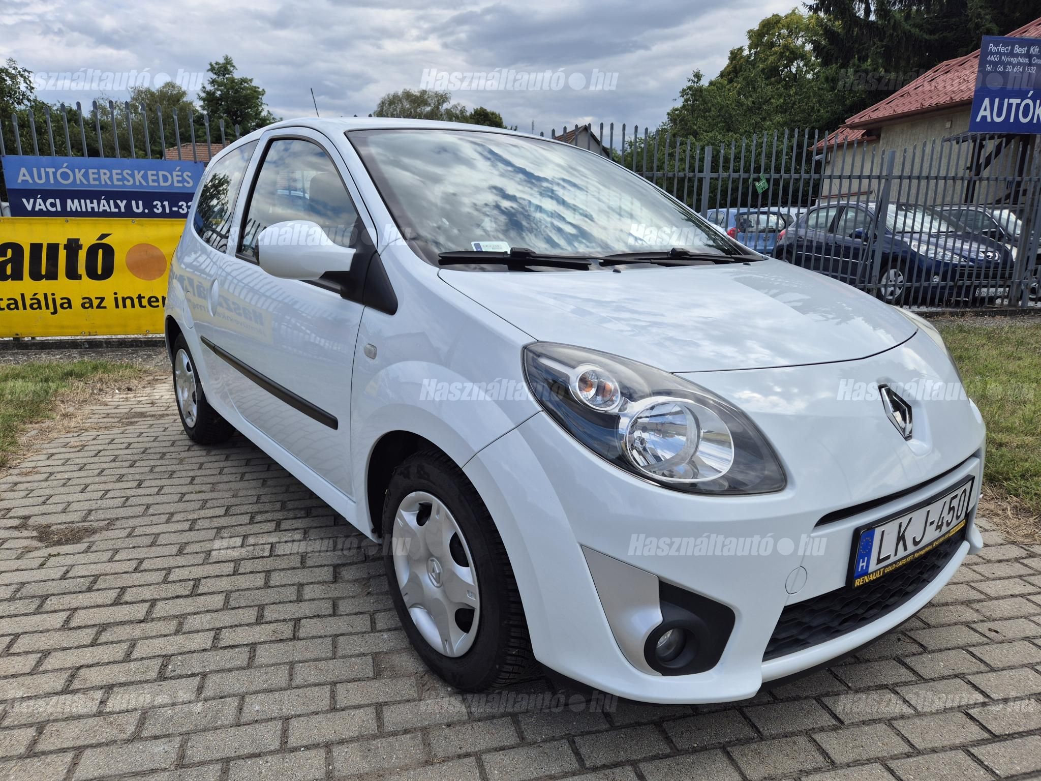 RENAULT TWINGO 2010/3 - 1