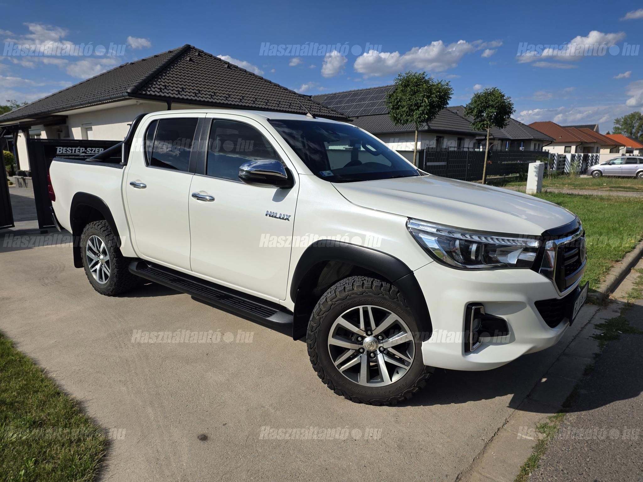 TOYOTA HILUX 2019/4 - 1