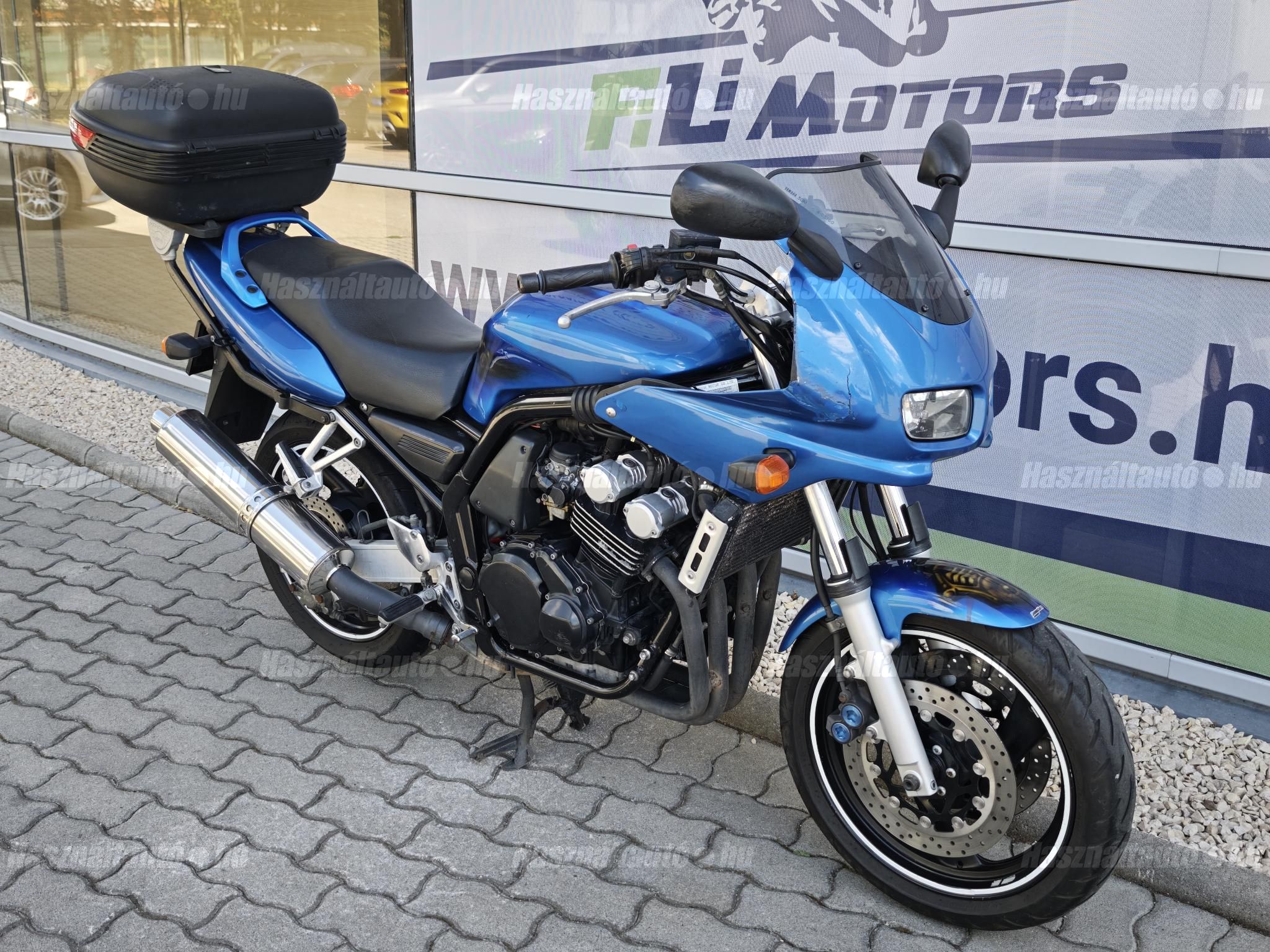 YAMAHA FZS 600 (FAZER) 2001/6 - 1