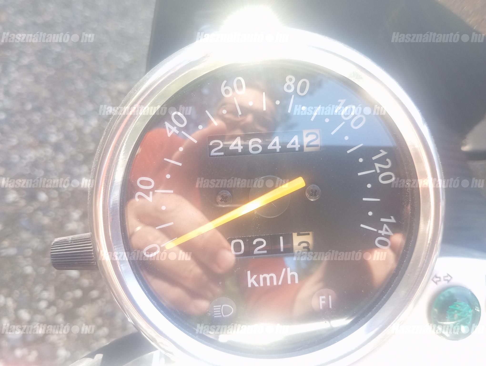 SUZUKI RV 125 2013/7 - 1