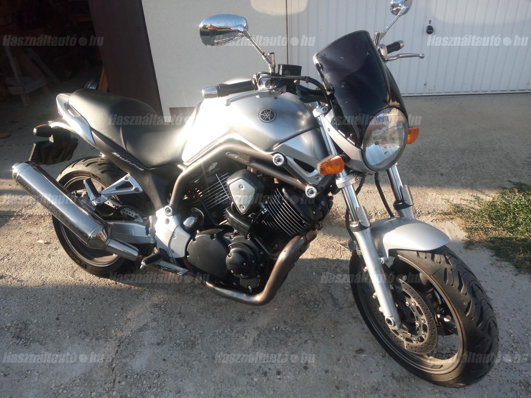 YAMAHA BT 1100 2002/12 - 1