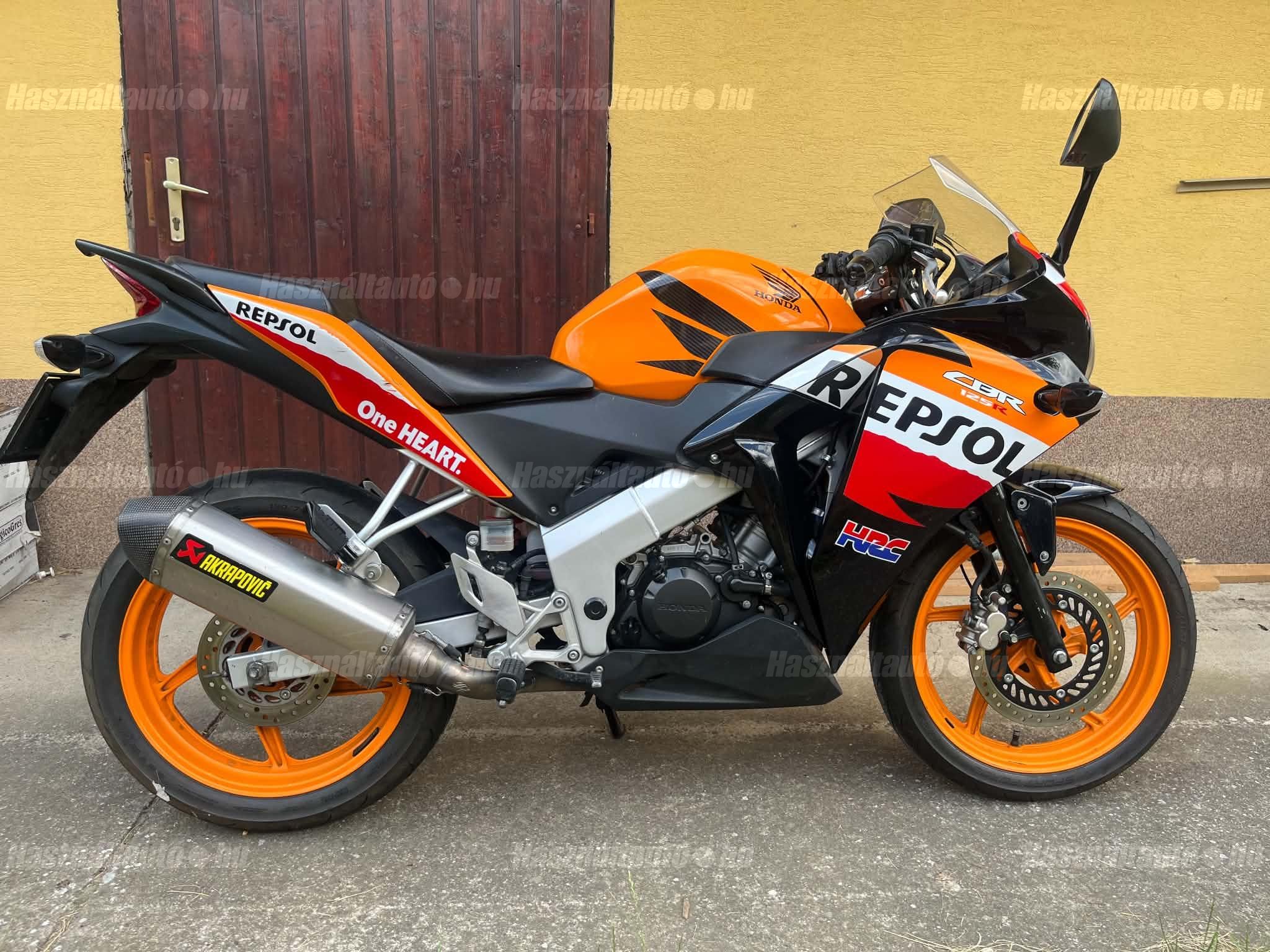 HONDA CBR 125 R 2014 - 1