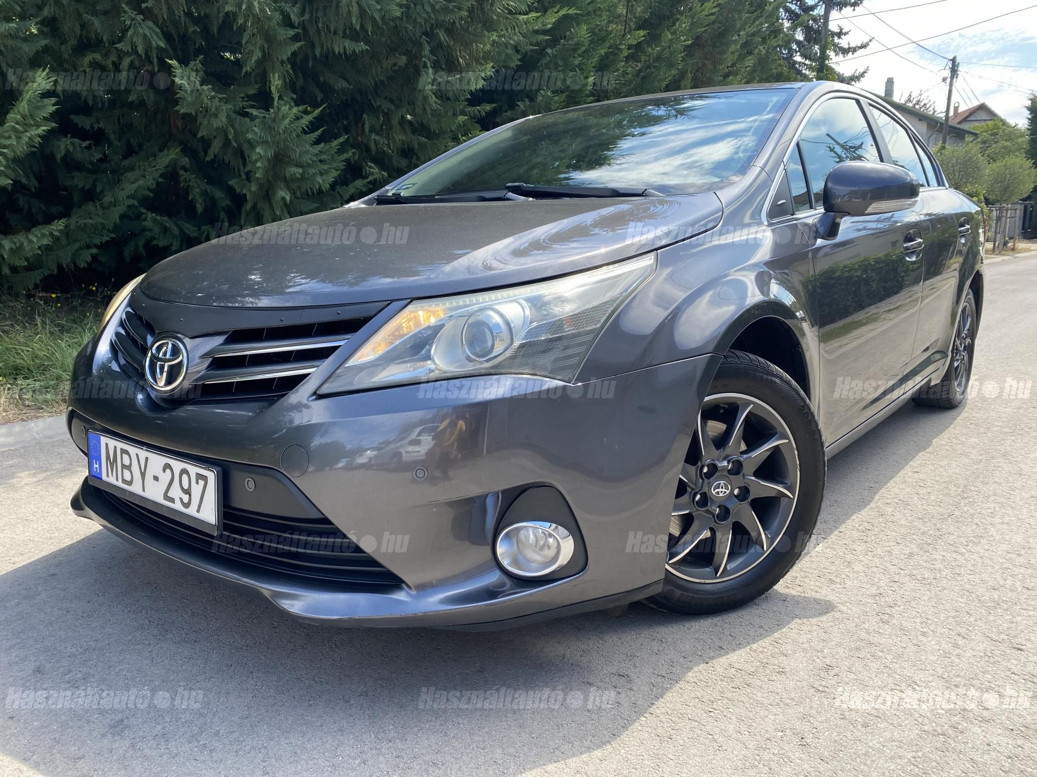 TOYOTA AVENSIS 2012/4 - 1